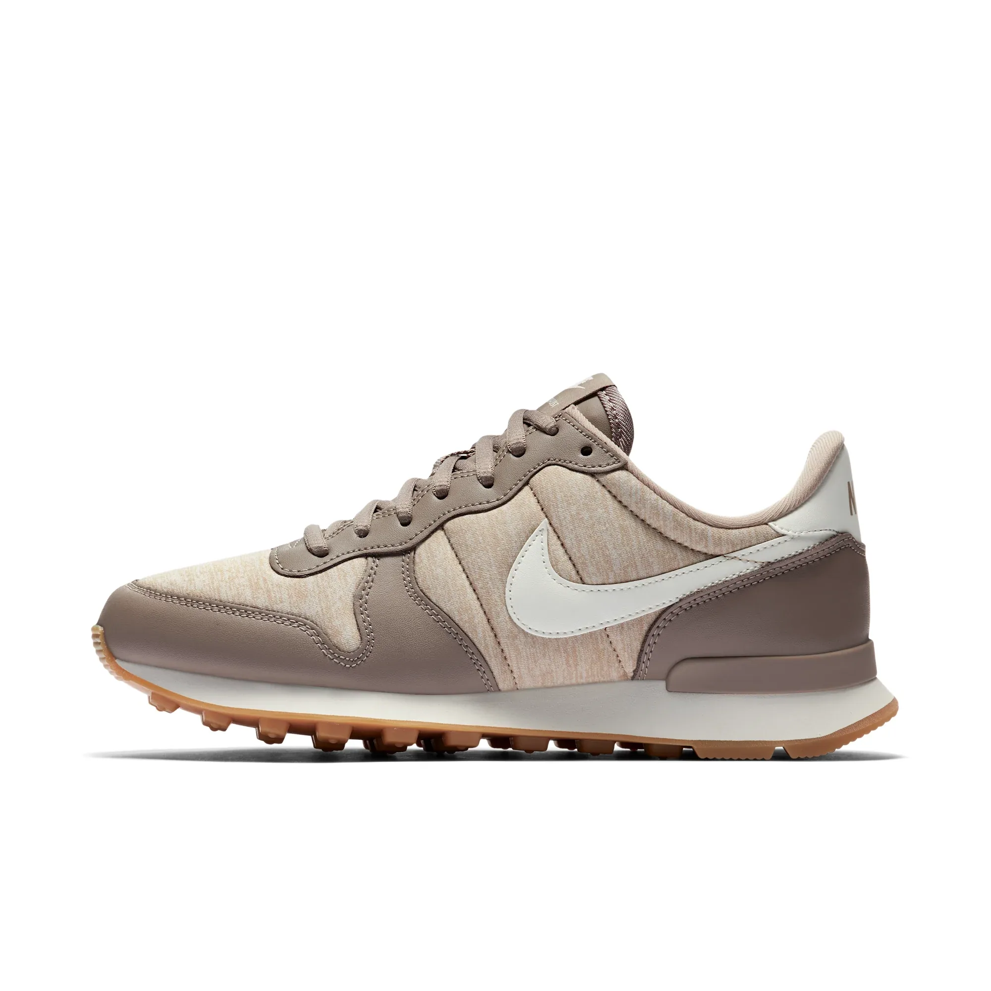 Nike Internationalist
