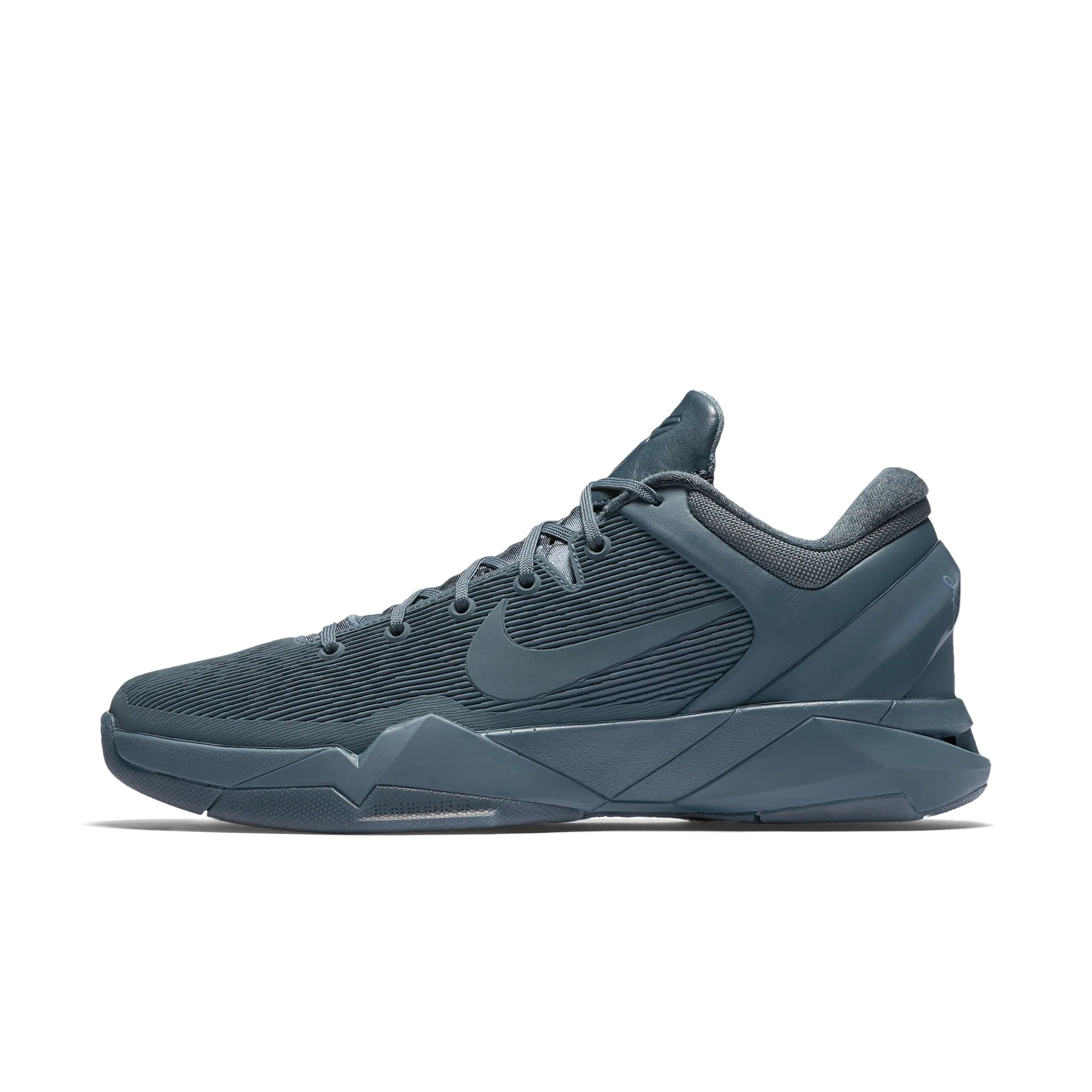 NIKE ZOOM KOBE VII FTB
