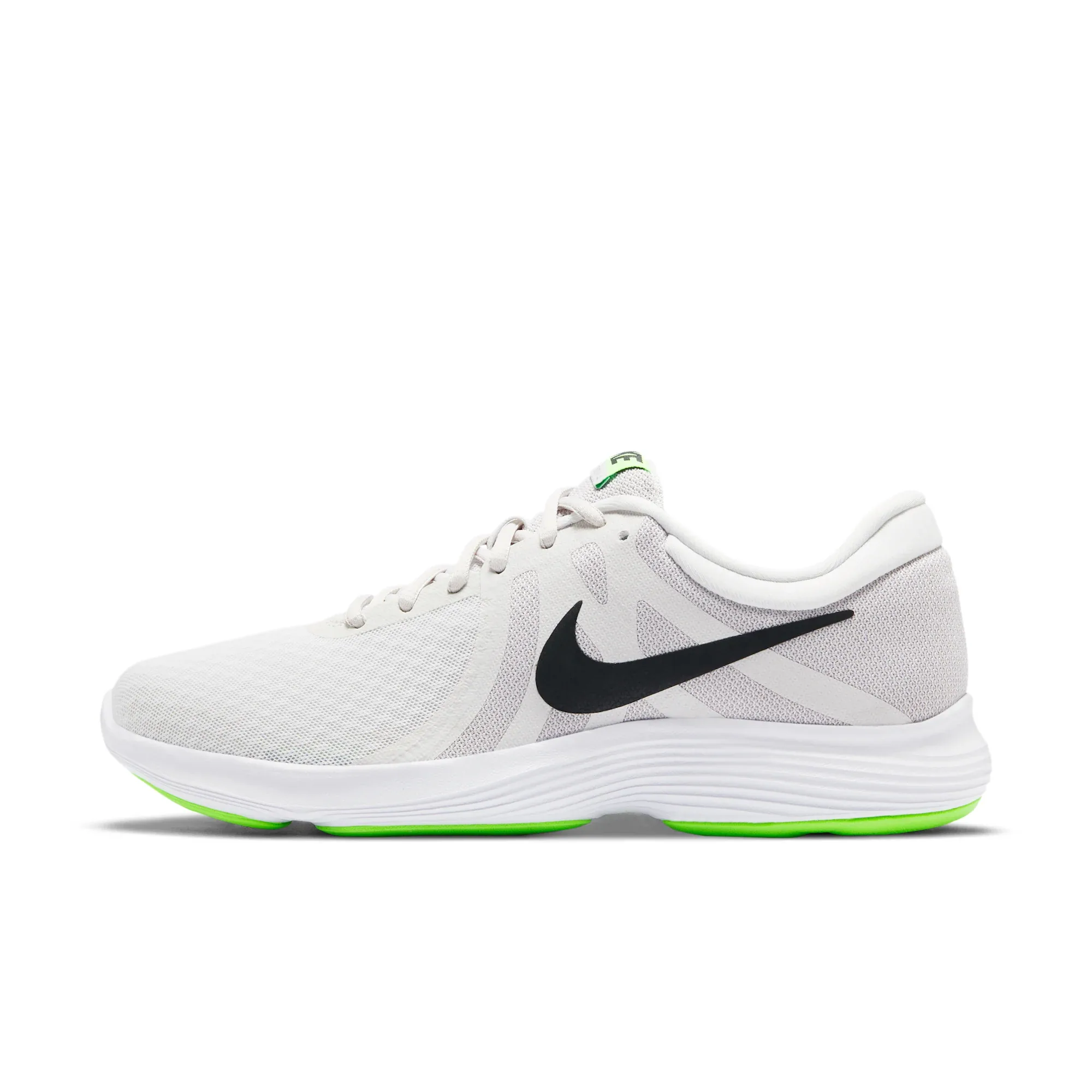 Nike Revolution 4