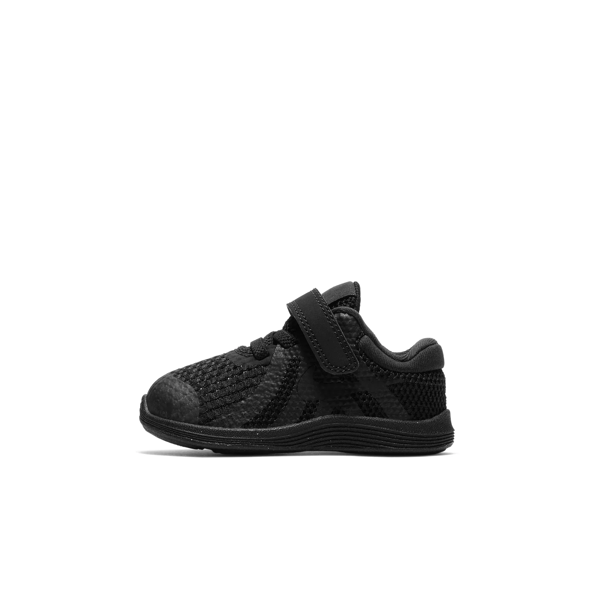 Nike Revolution 4