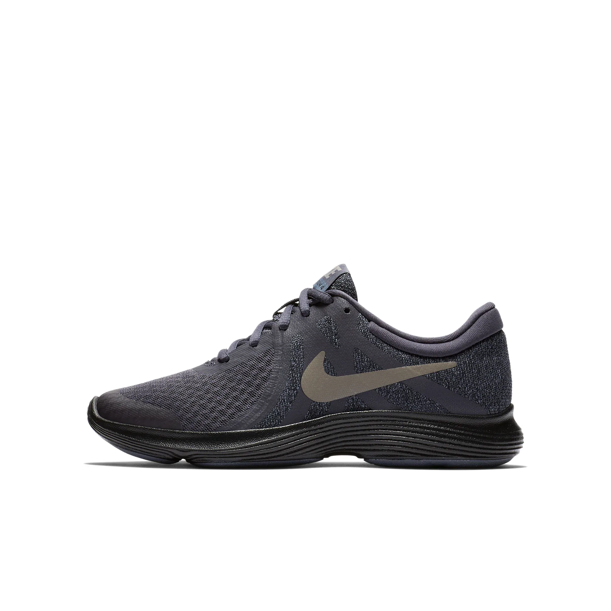 Nike Revolution 4