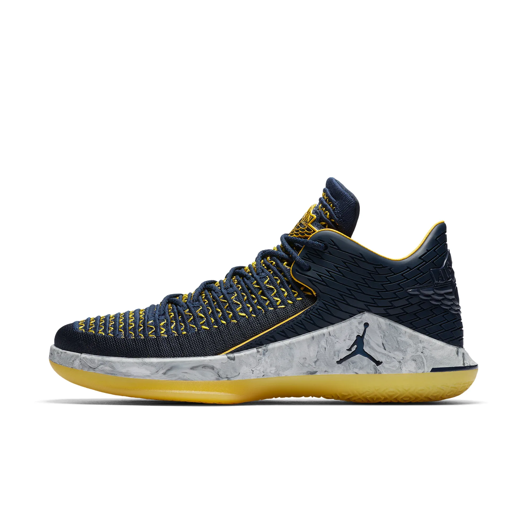 AIR JORDAN XXXII LOW