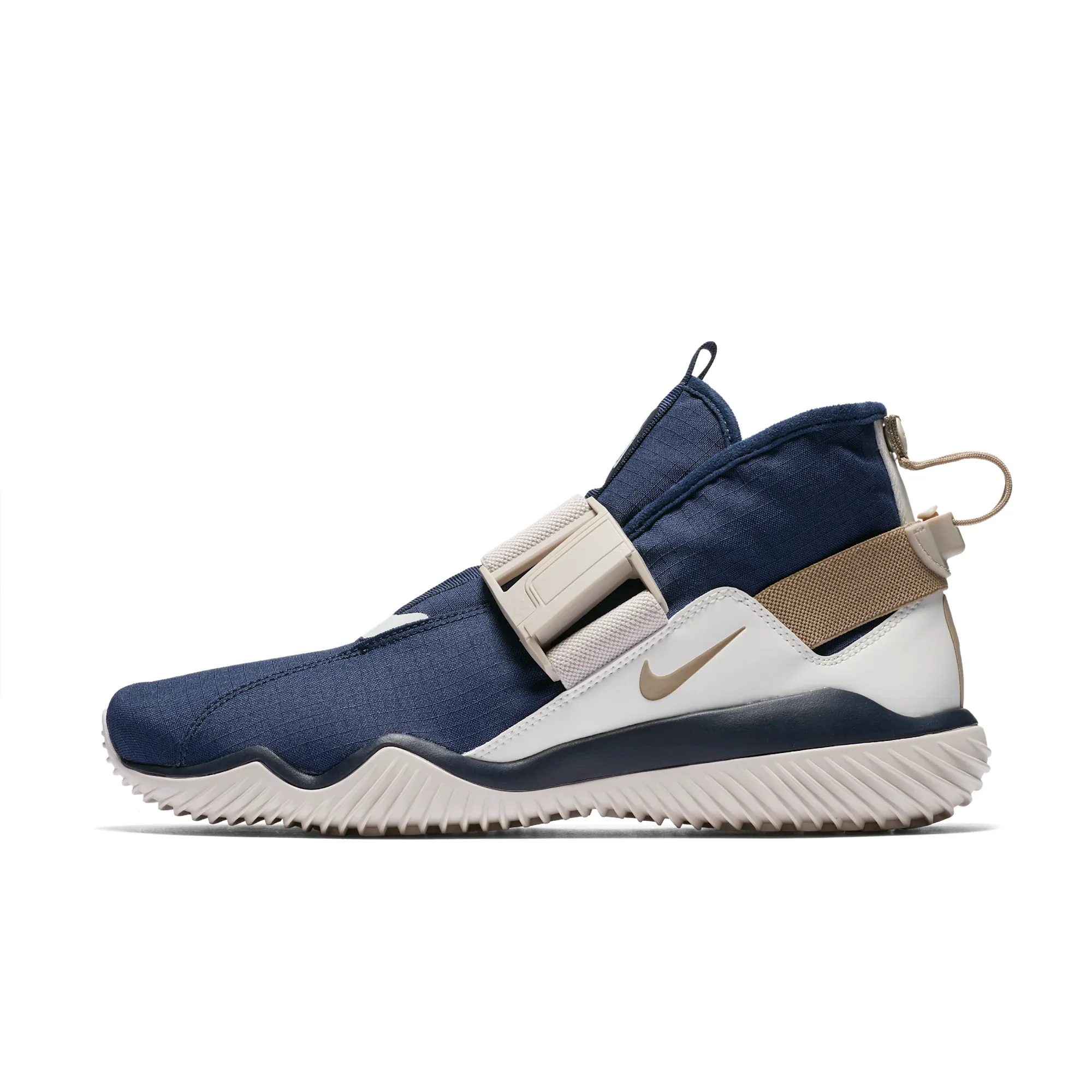 NIKE KOMYUTER