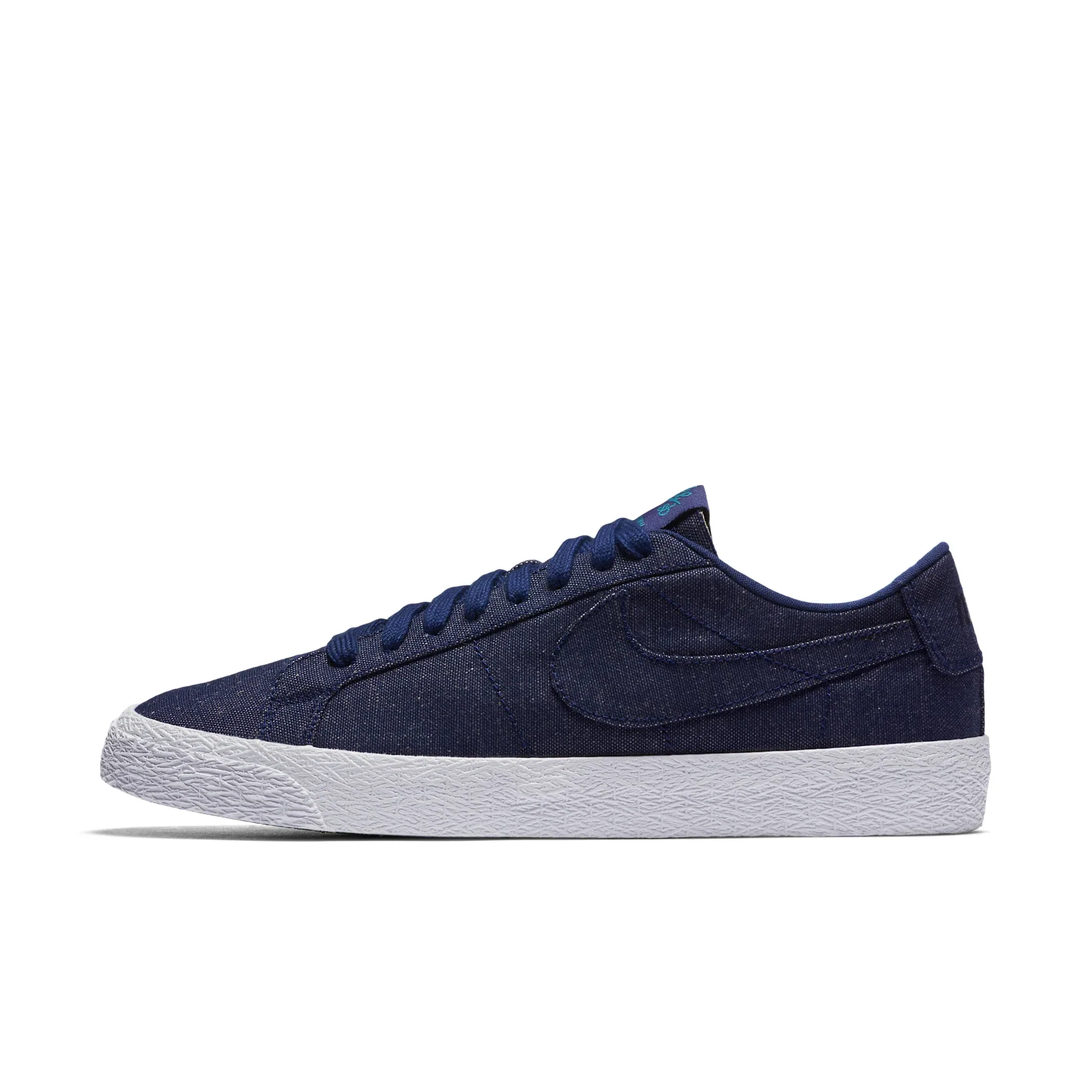 SB ZOOM BLAZER LOW CNVS DECON