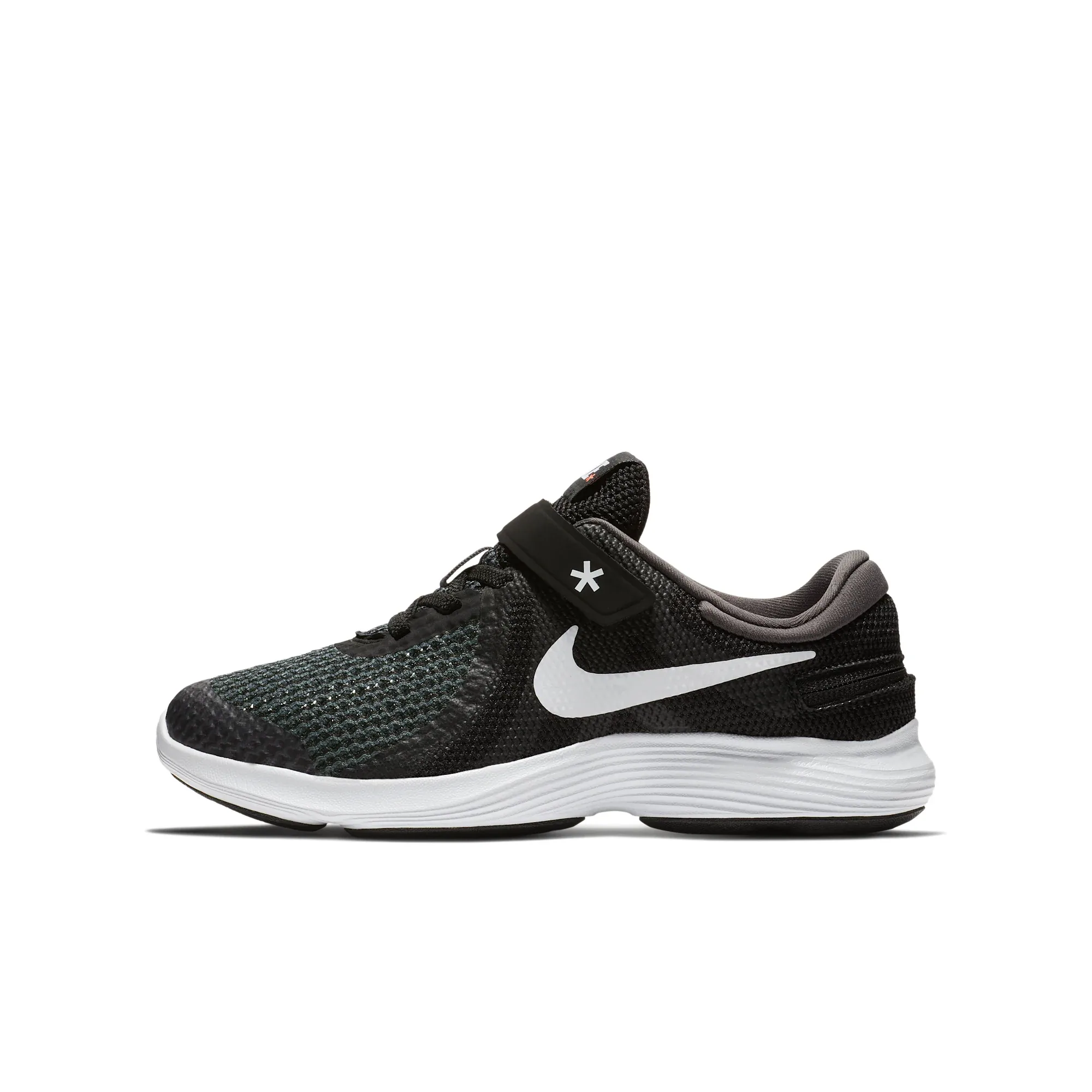 Nike Revolution 4 FlyEase