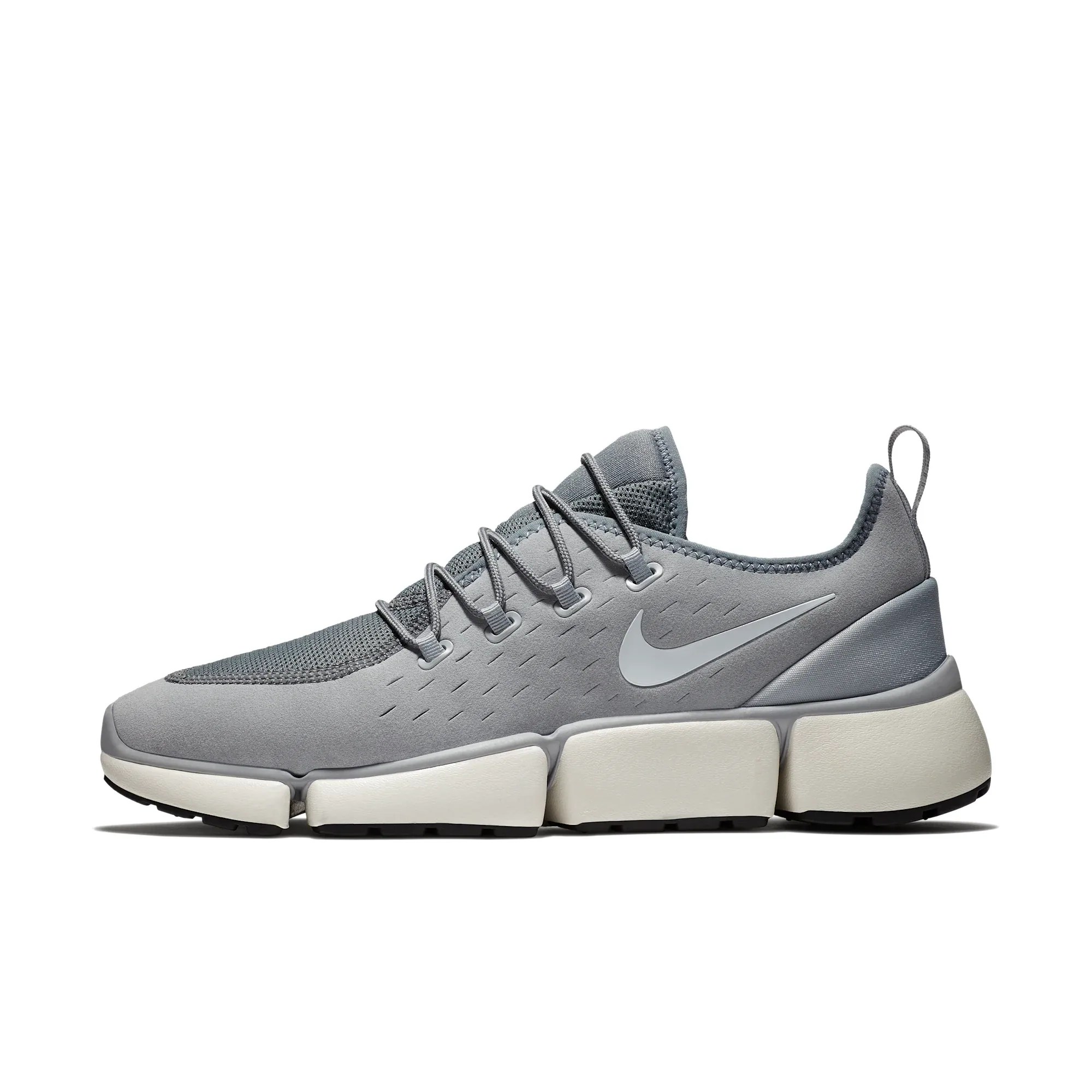 NIKE POCKET FLY DM