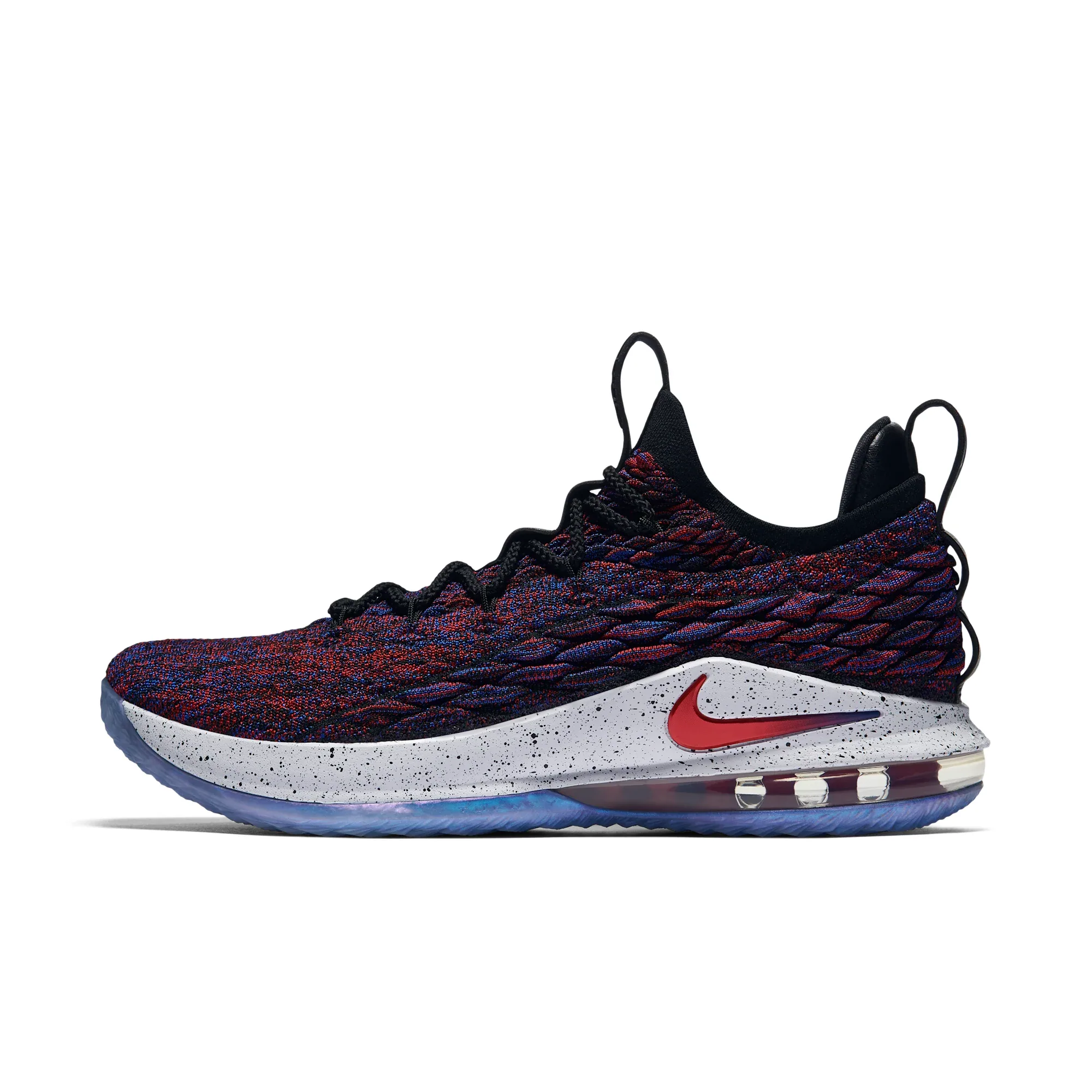 LEBRON XV LOW