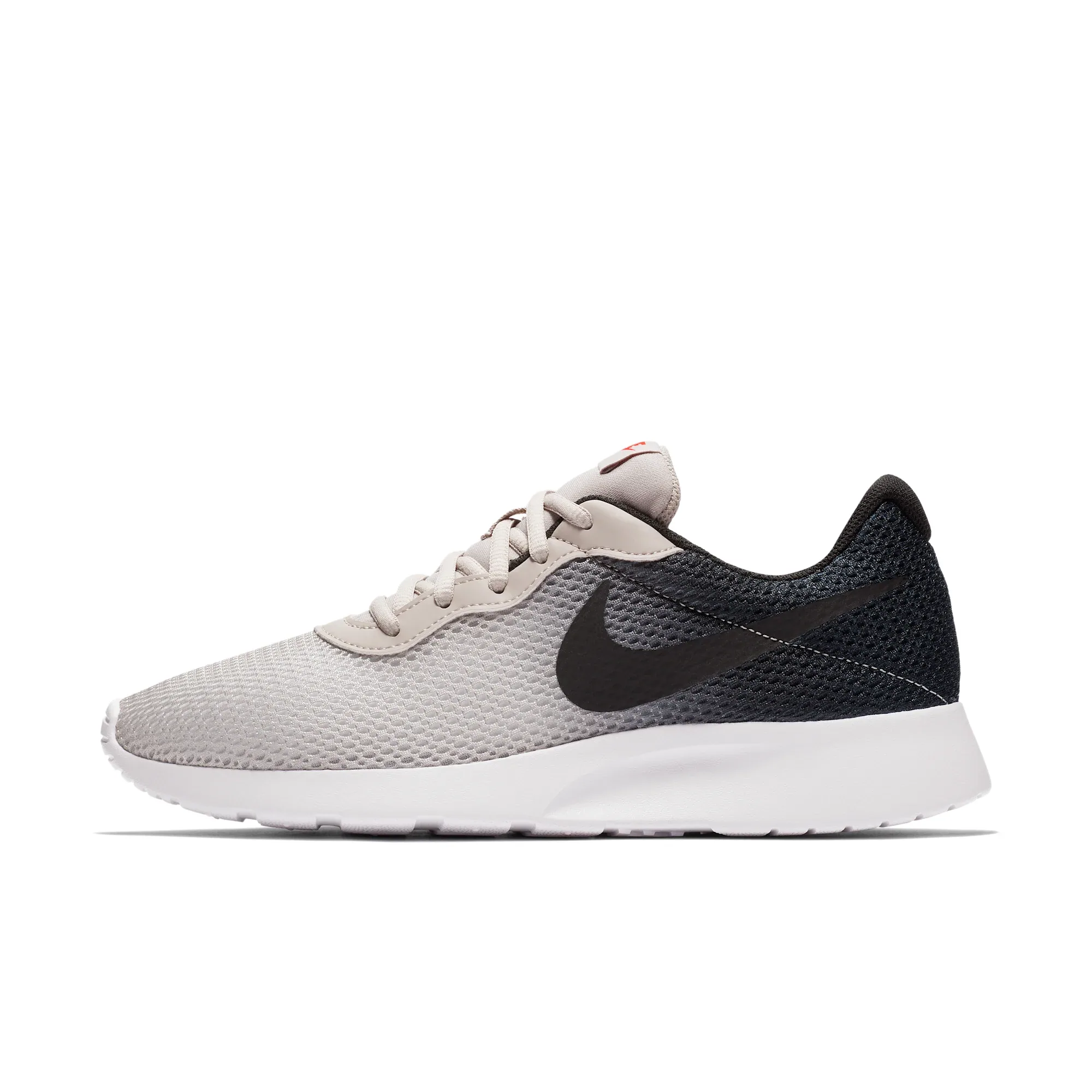 NIKE TANJUN