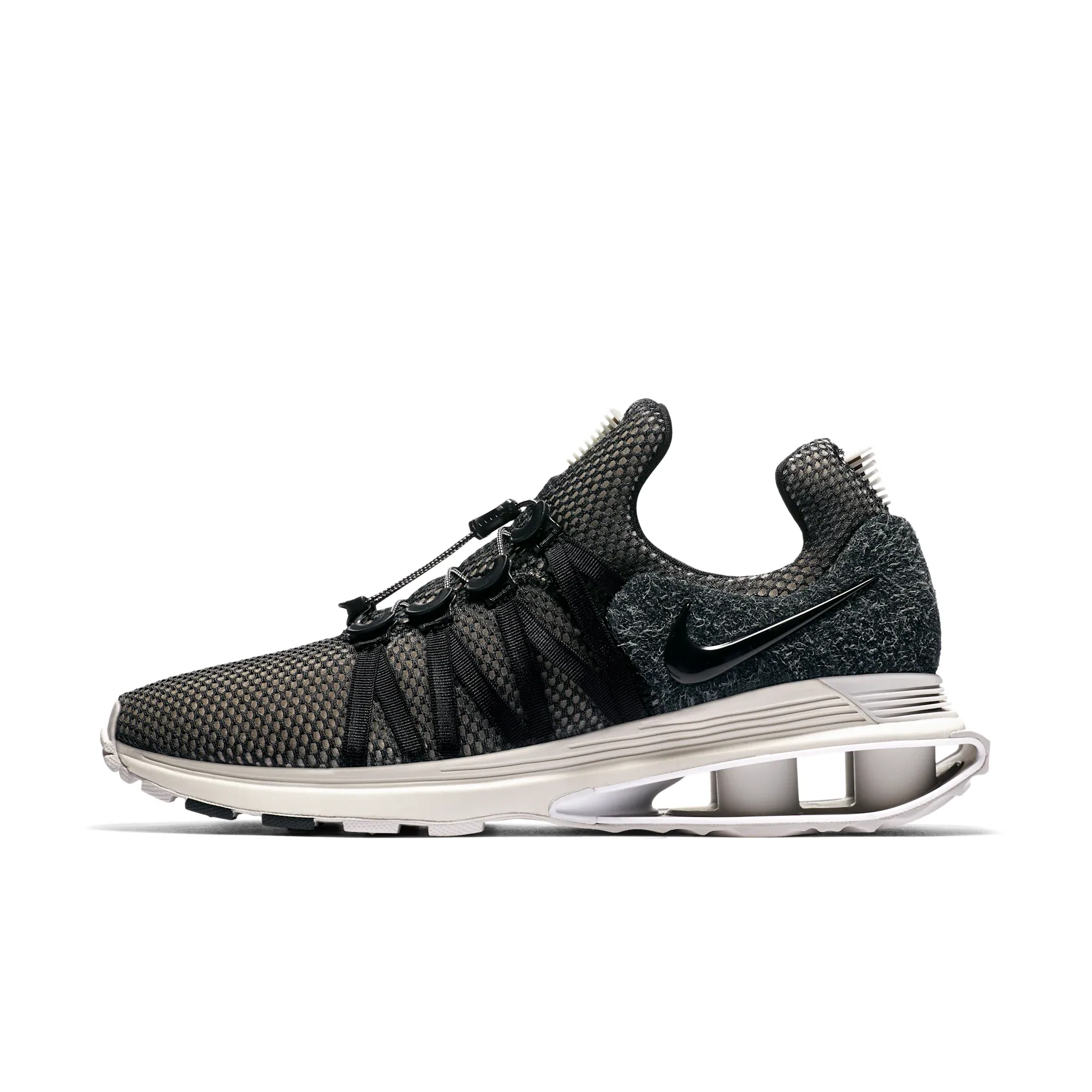 NIKE SHOX GRAVITY