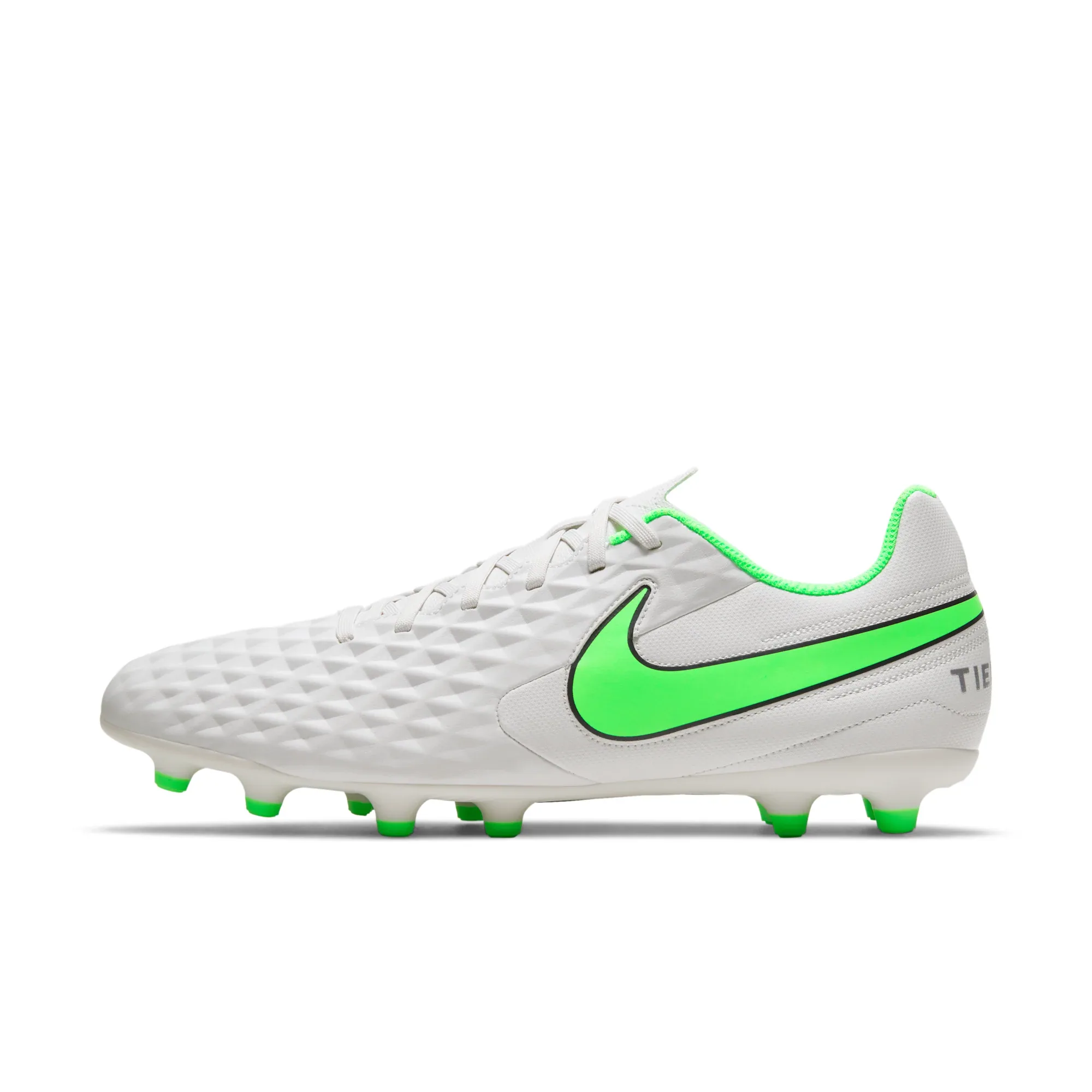 Nike Tiempo Legend 8 Club MG