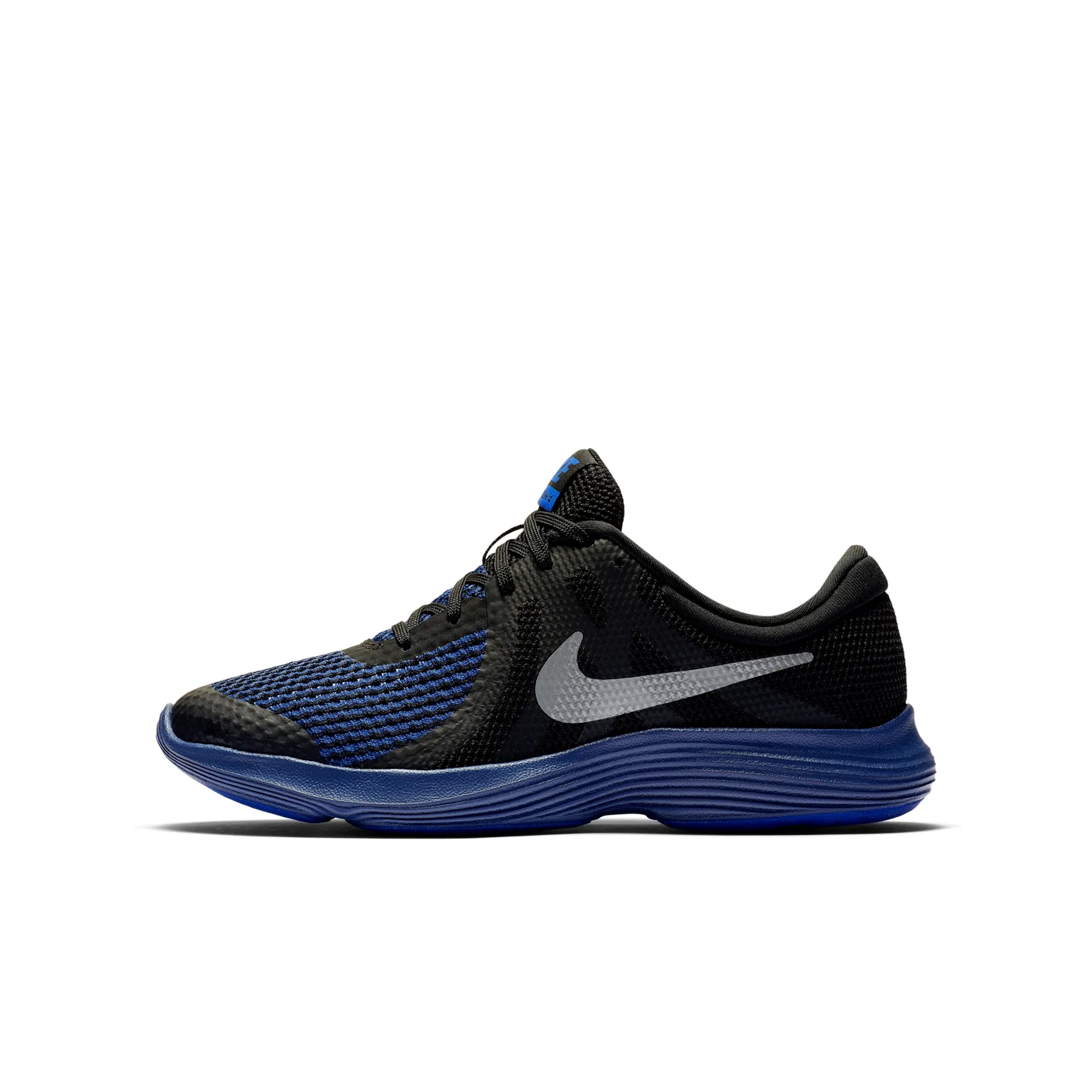 Nike Revolution 4