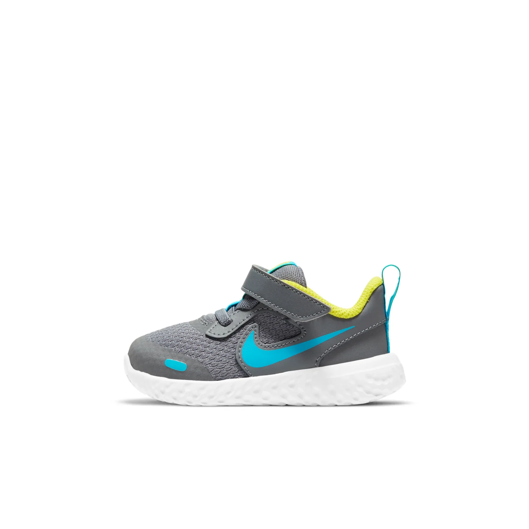 Nike Revolution 5