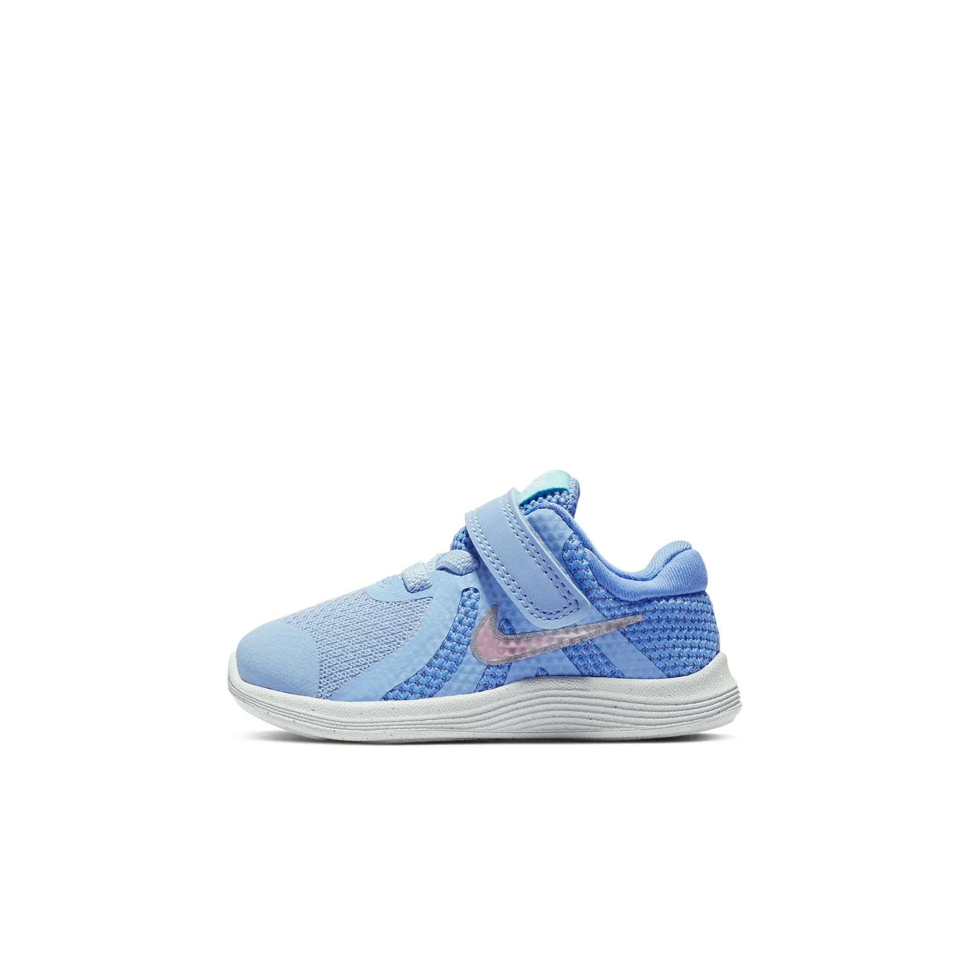 Nike Revolution 4