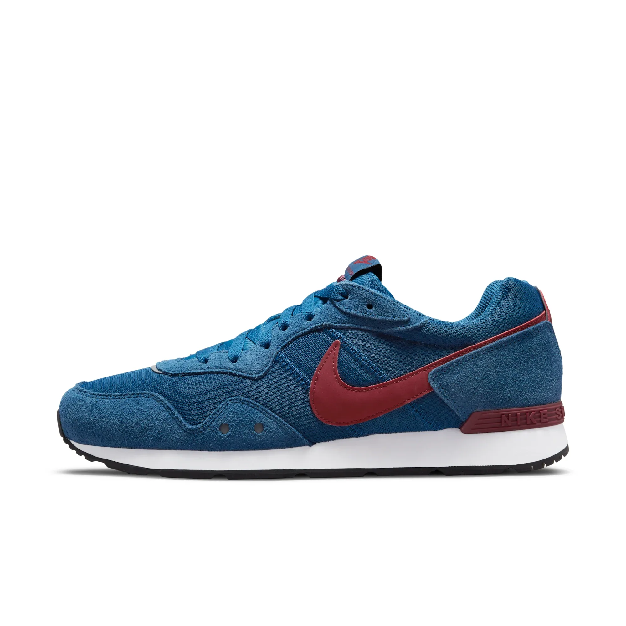 Nike Venture Runner