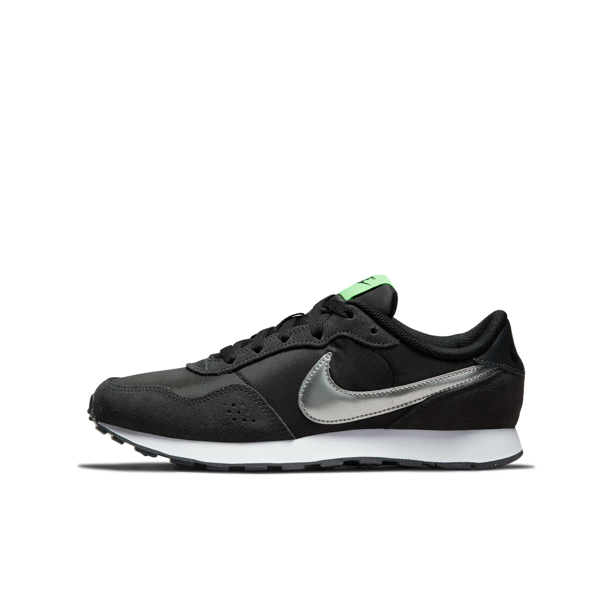 Nike MD Valiant