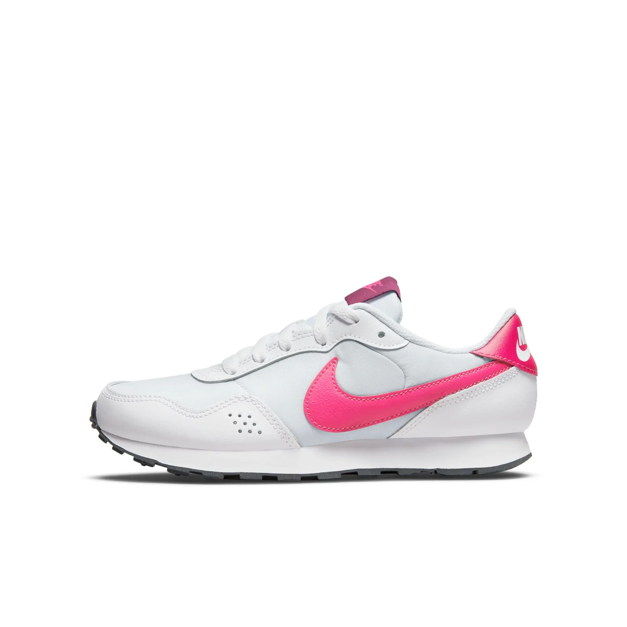 Nike MD Valiant