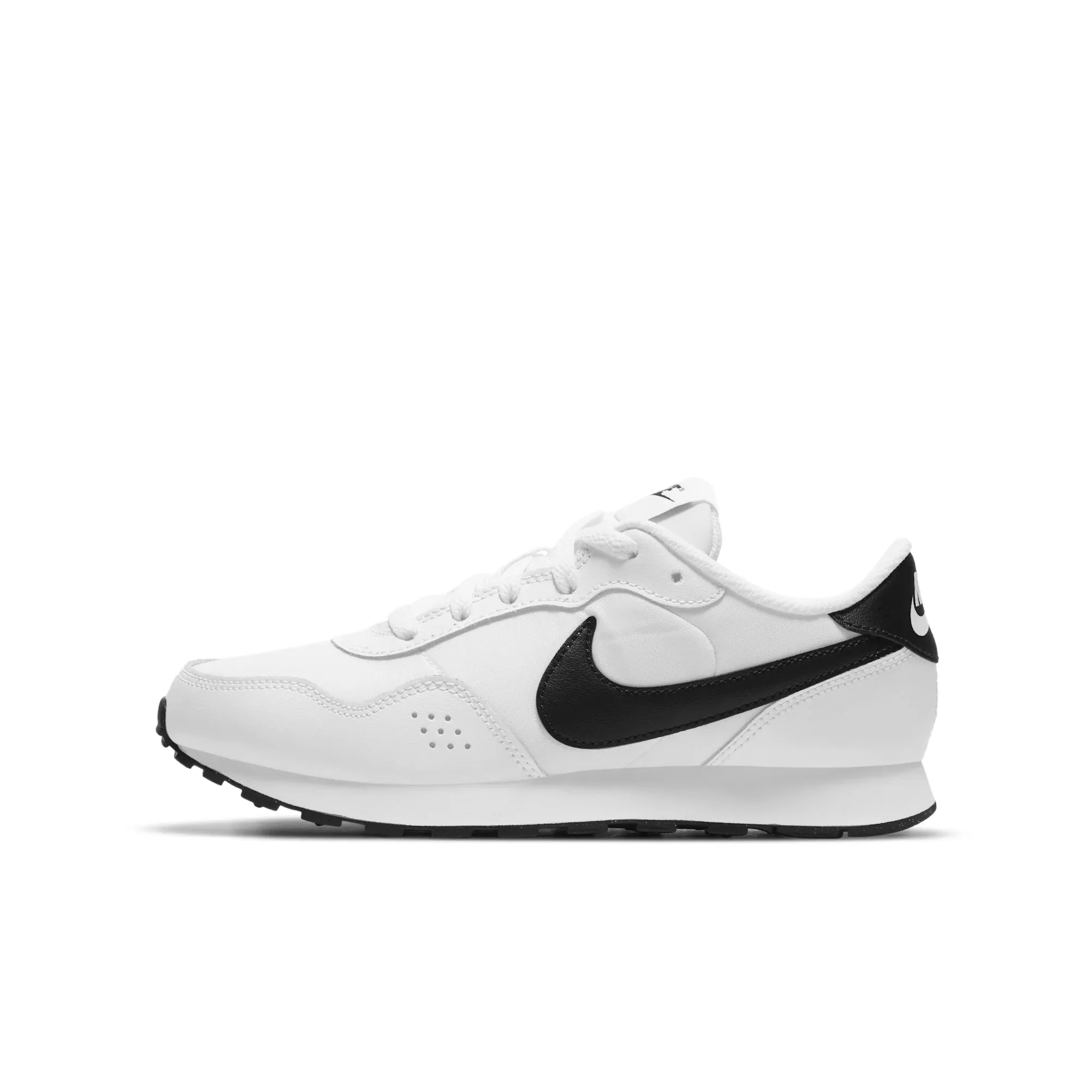 Nike MD Valiant