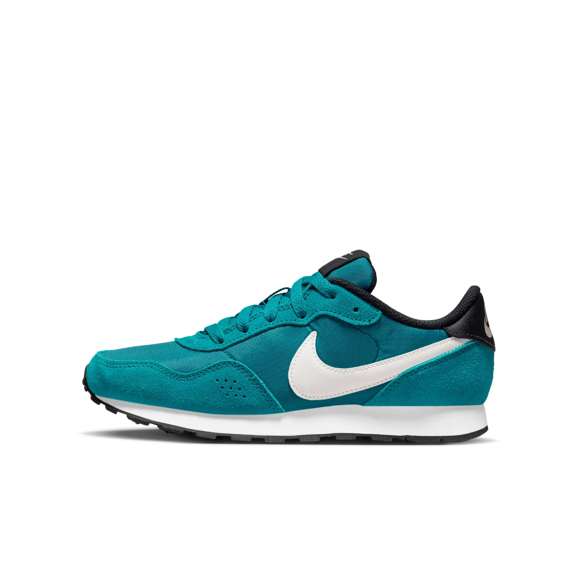 Nike MD Valiant