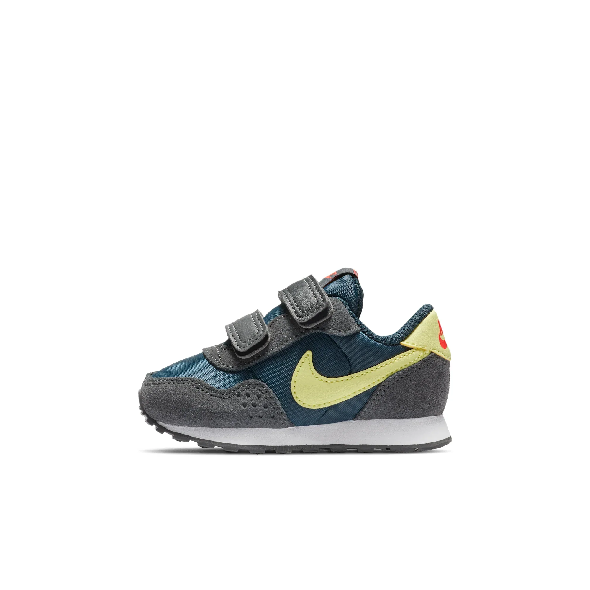 Nike MD Valiant