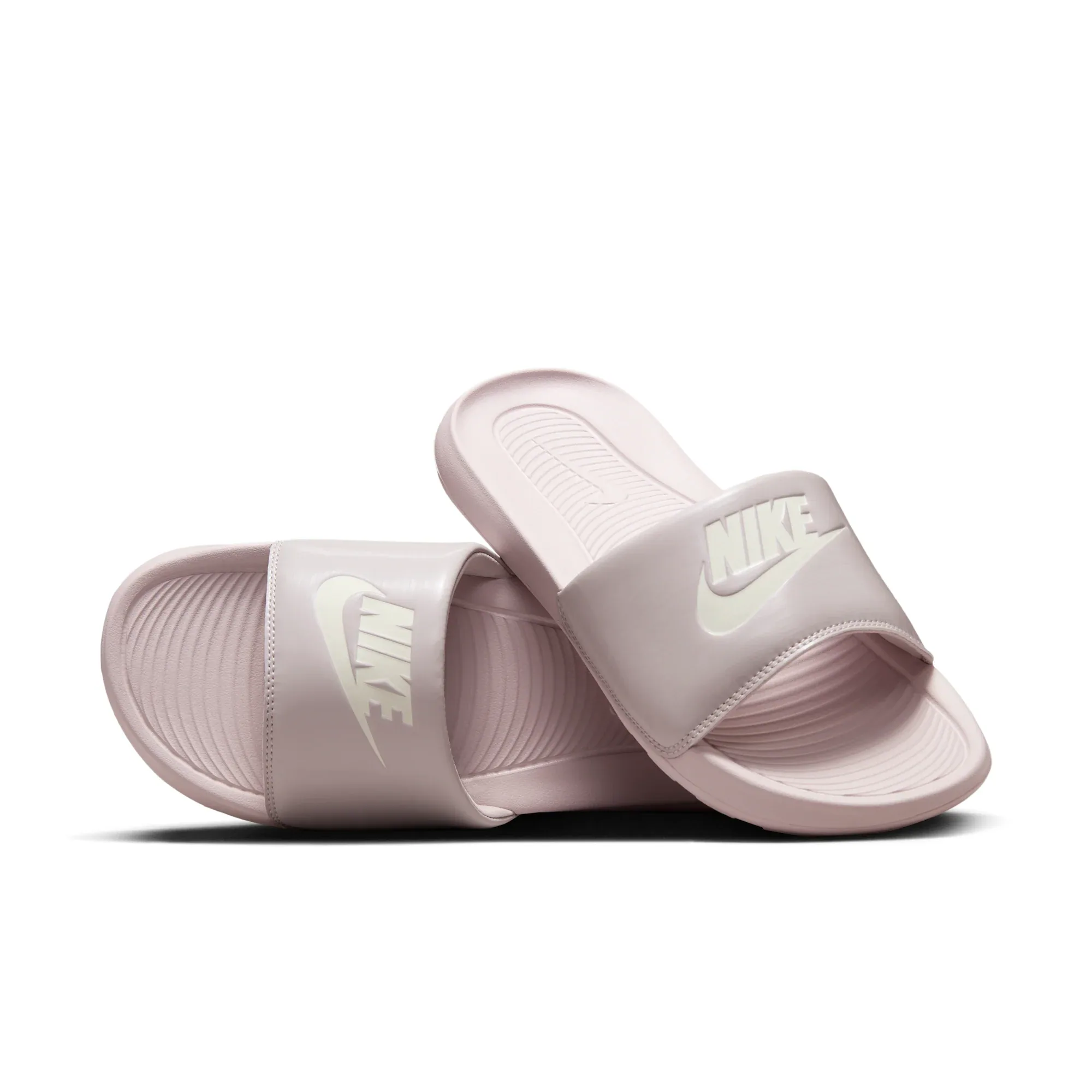 Nike Victori One
