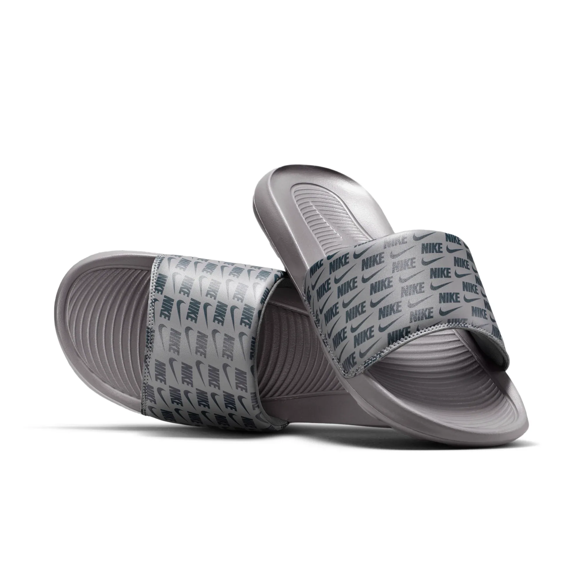 Nike Victori One