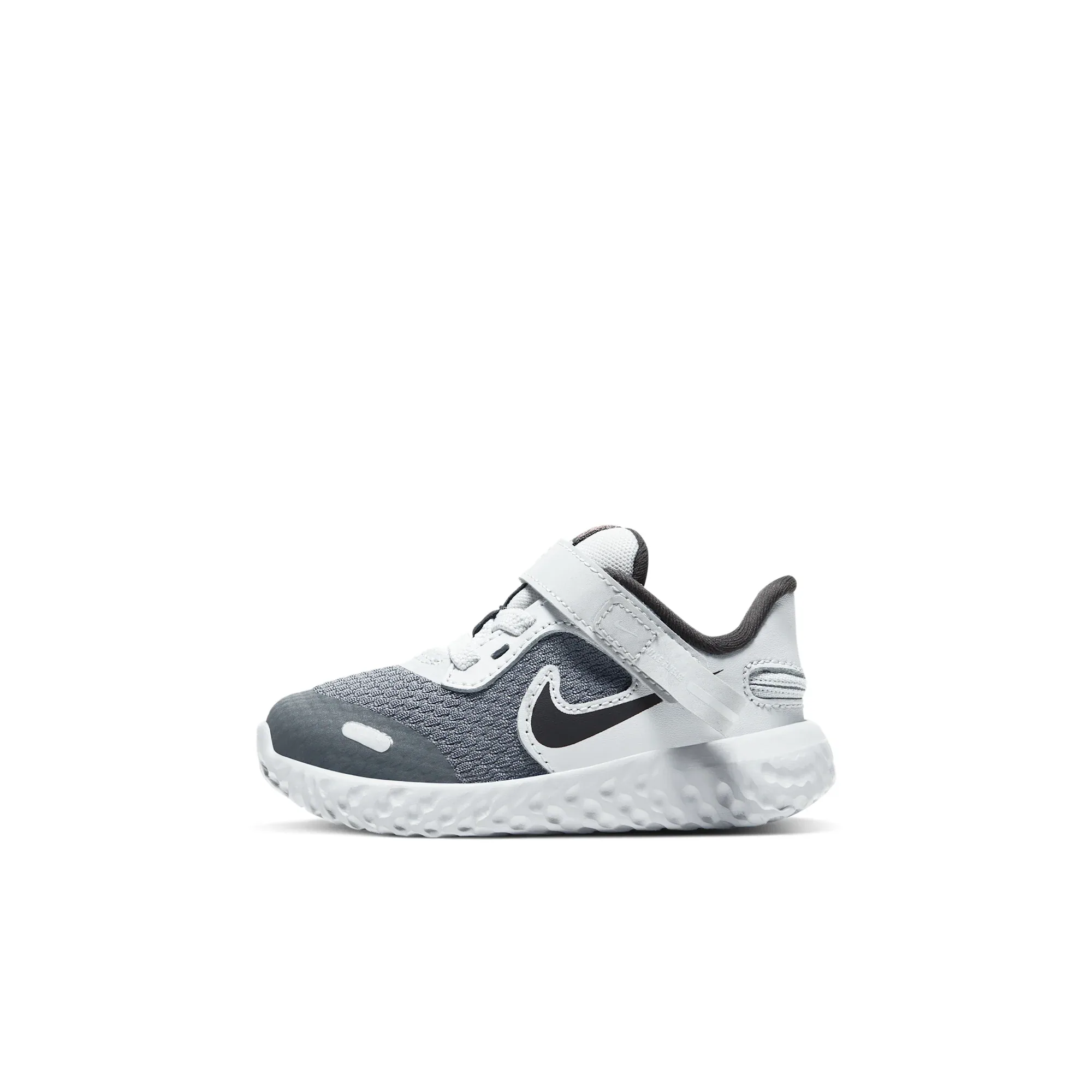 Nike Revolution 5 FlyEase