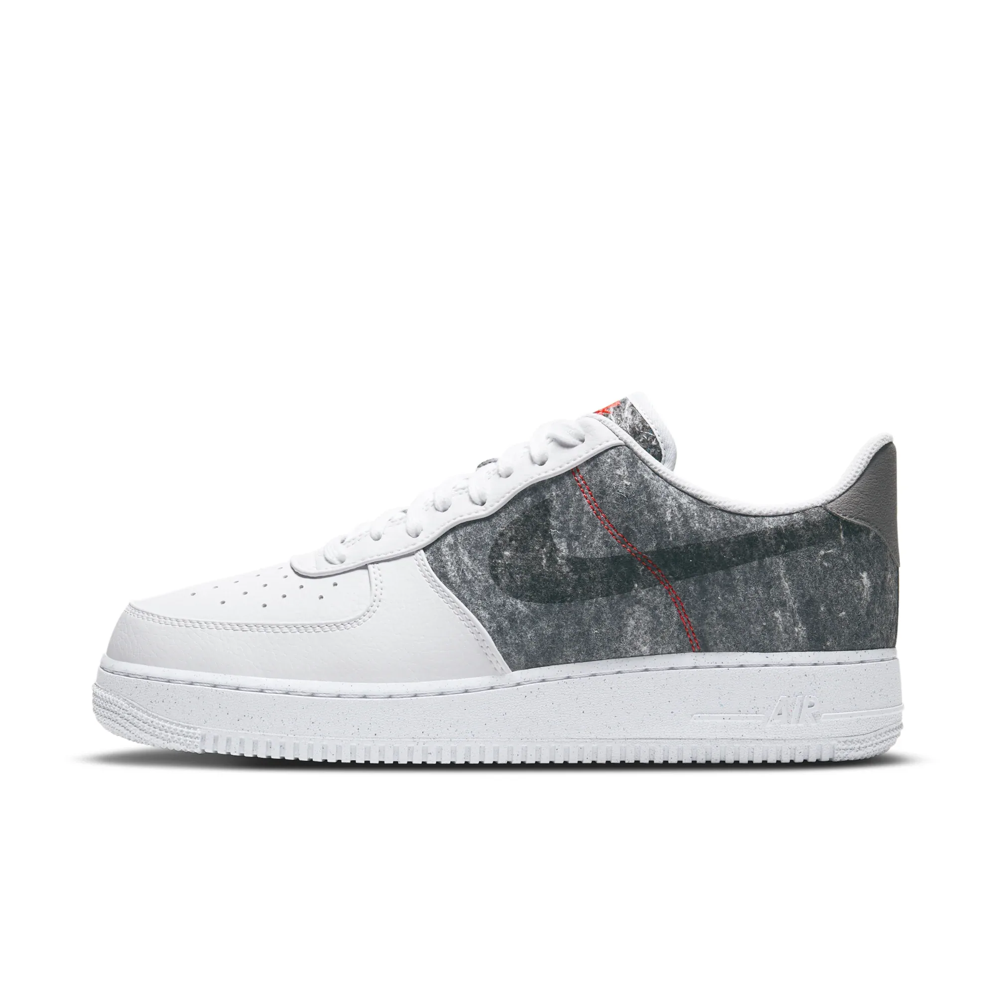 Nike Air Force 1 '07 LV8