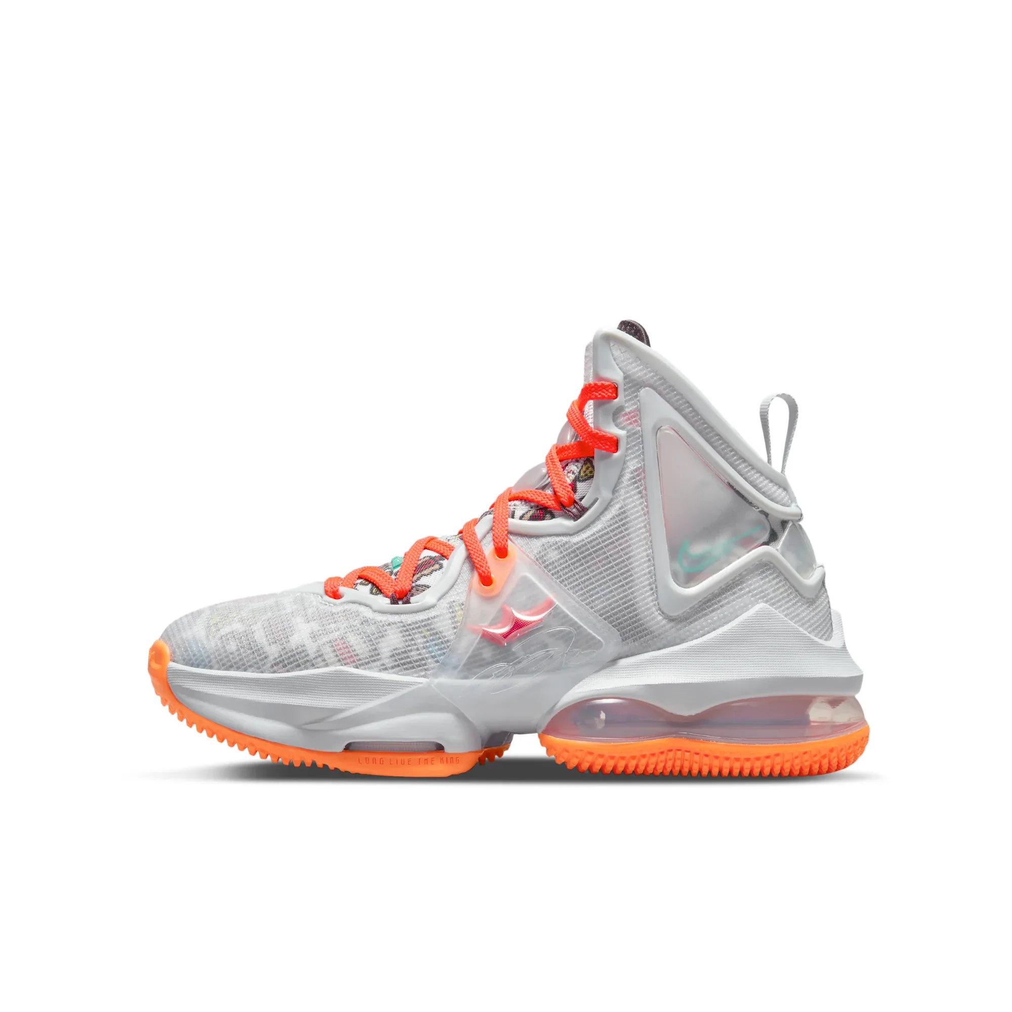 LeBron 19