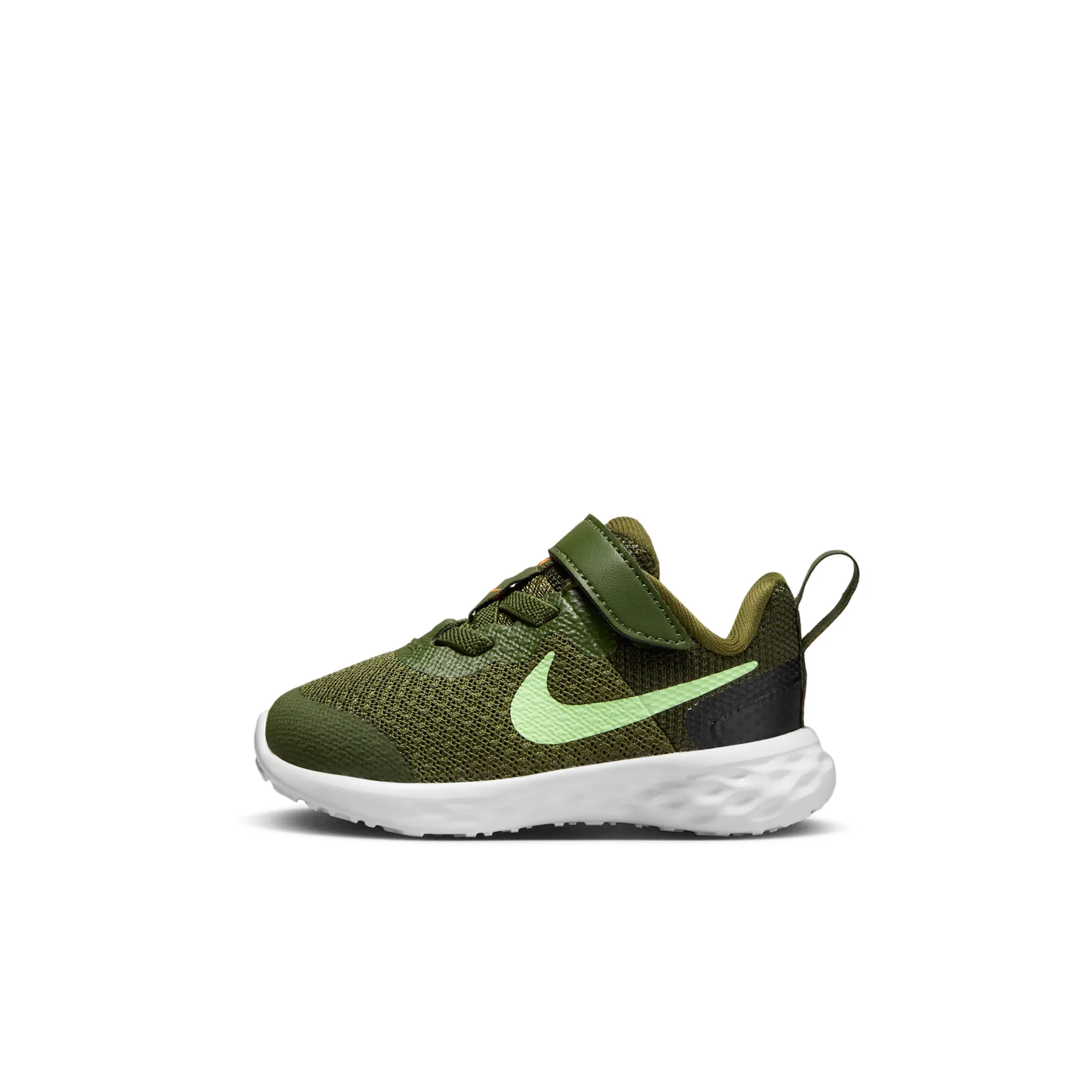 Nike Revolution 6