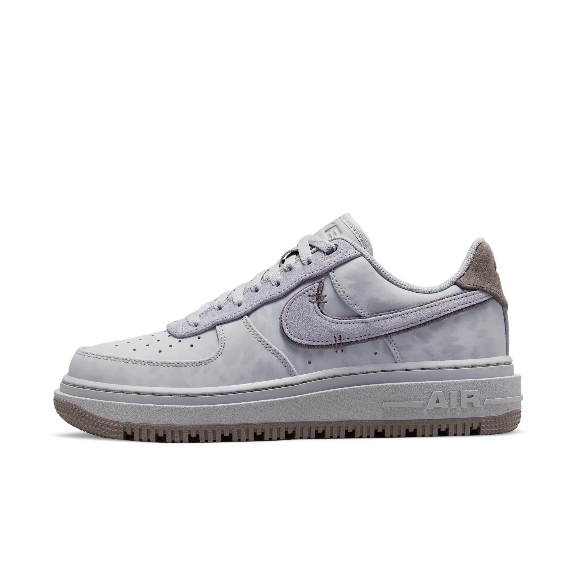 Nike Air Force 1 Luxe