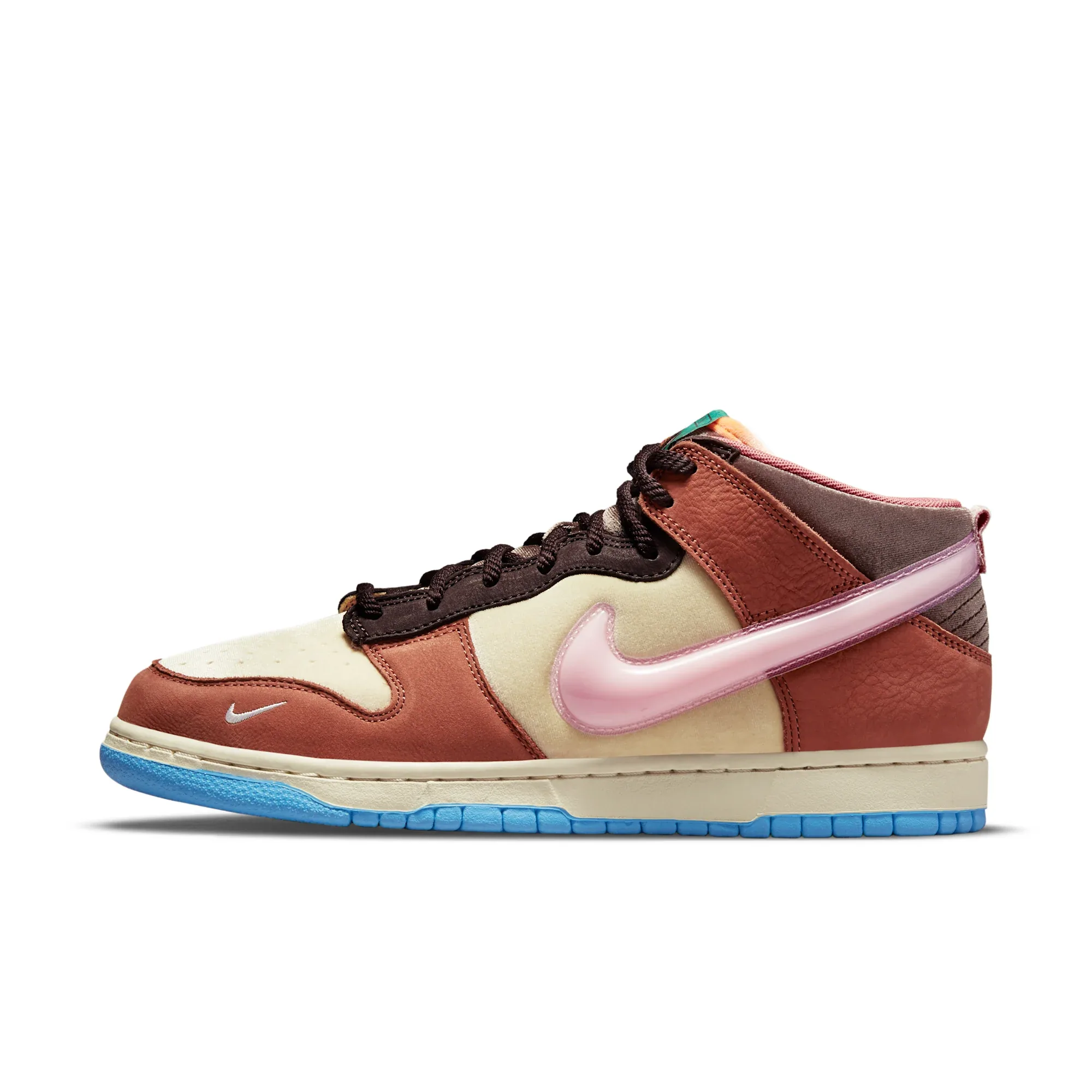 Nike Dunk Mid x Social Status