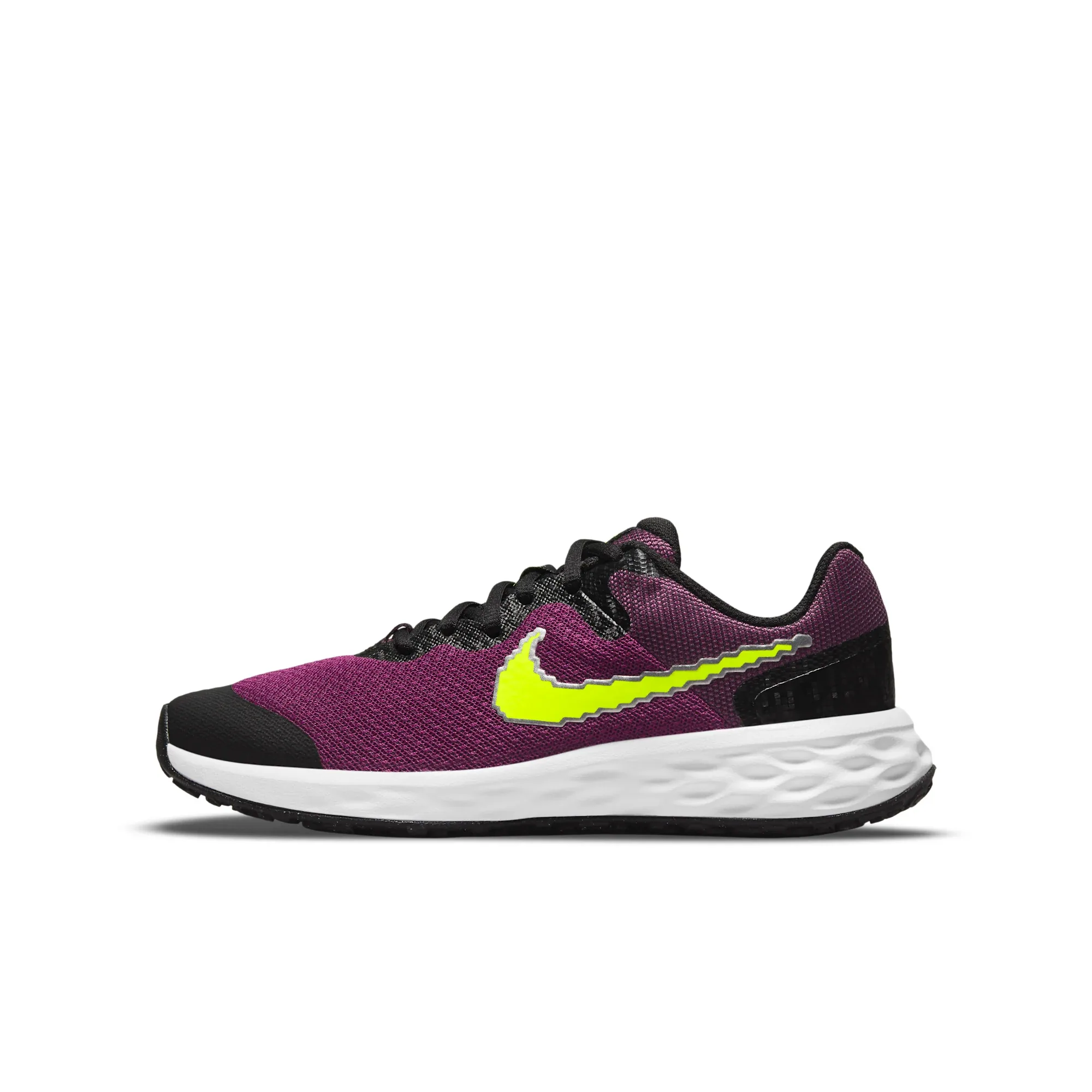 Nike Revolution 6 SE