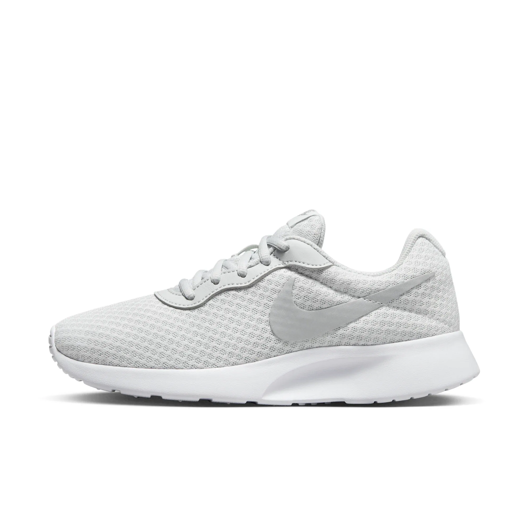 Nike Tanjun