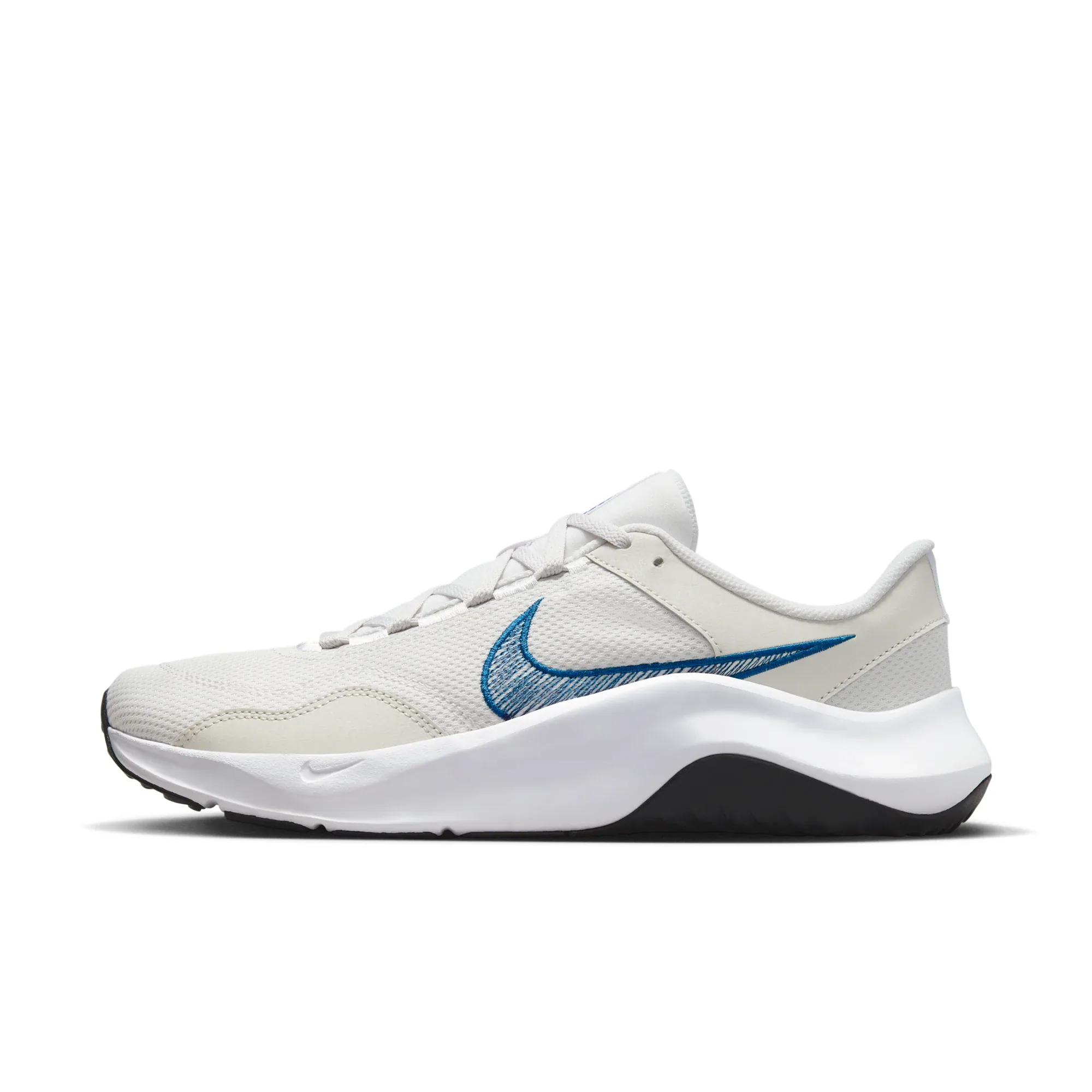 Nike Legend Essential 3 Next Nature