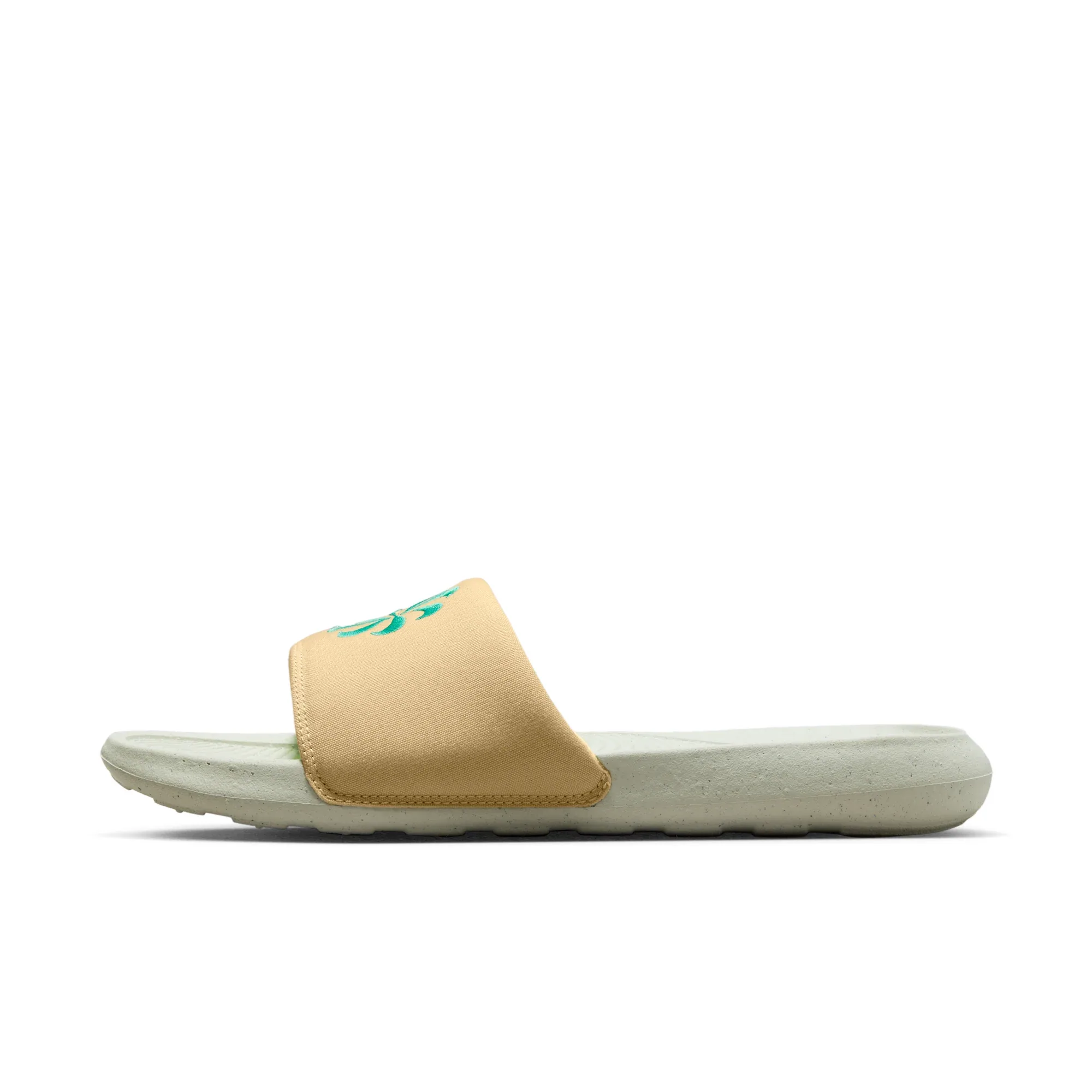 Nike Victori One Next Nature