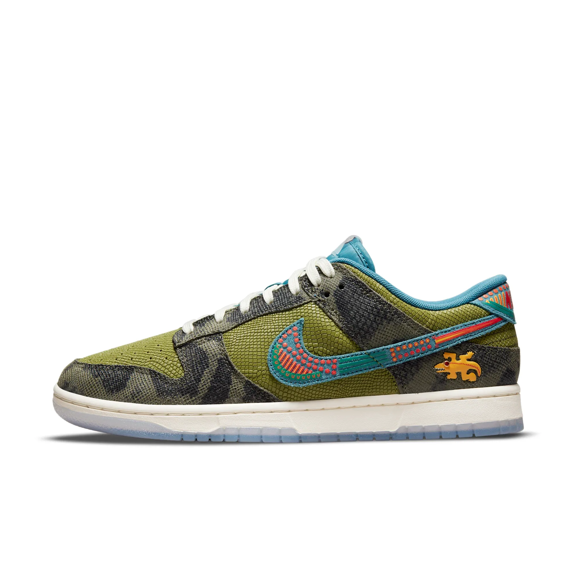 Nike Dunk Low Premium