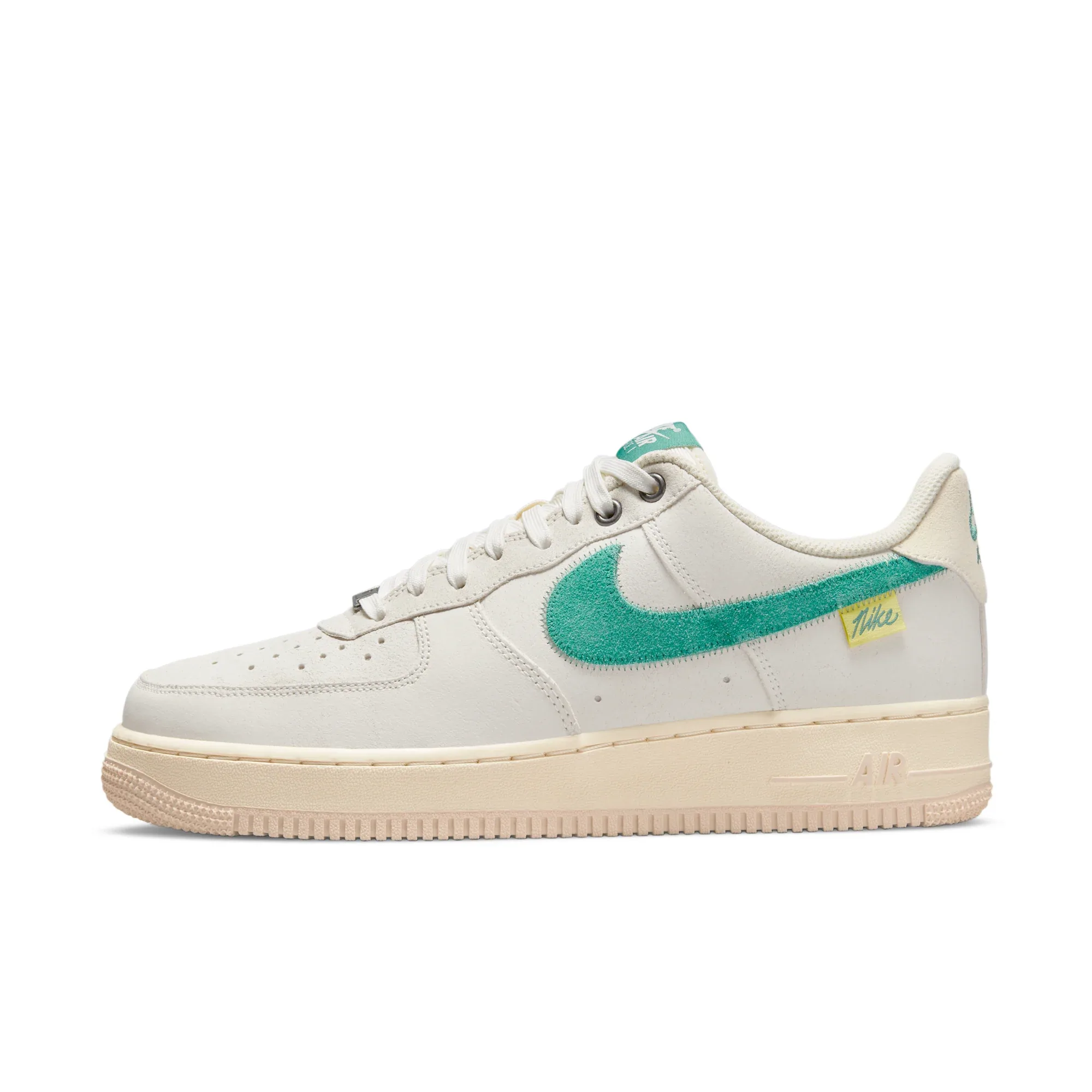 Nike Air Force 1 '07 LV8