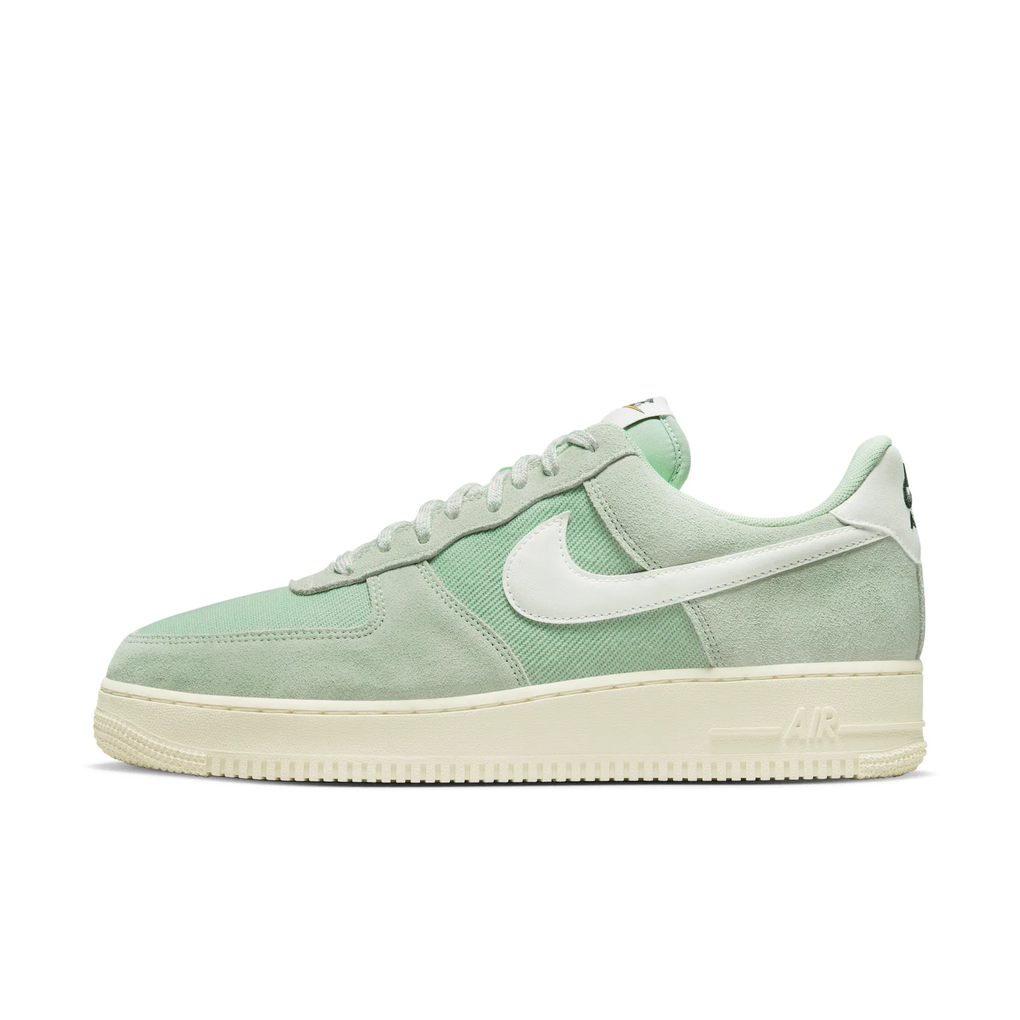 Nike Air Force 1 '07 LV8