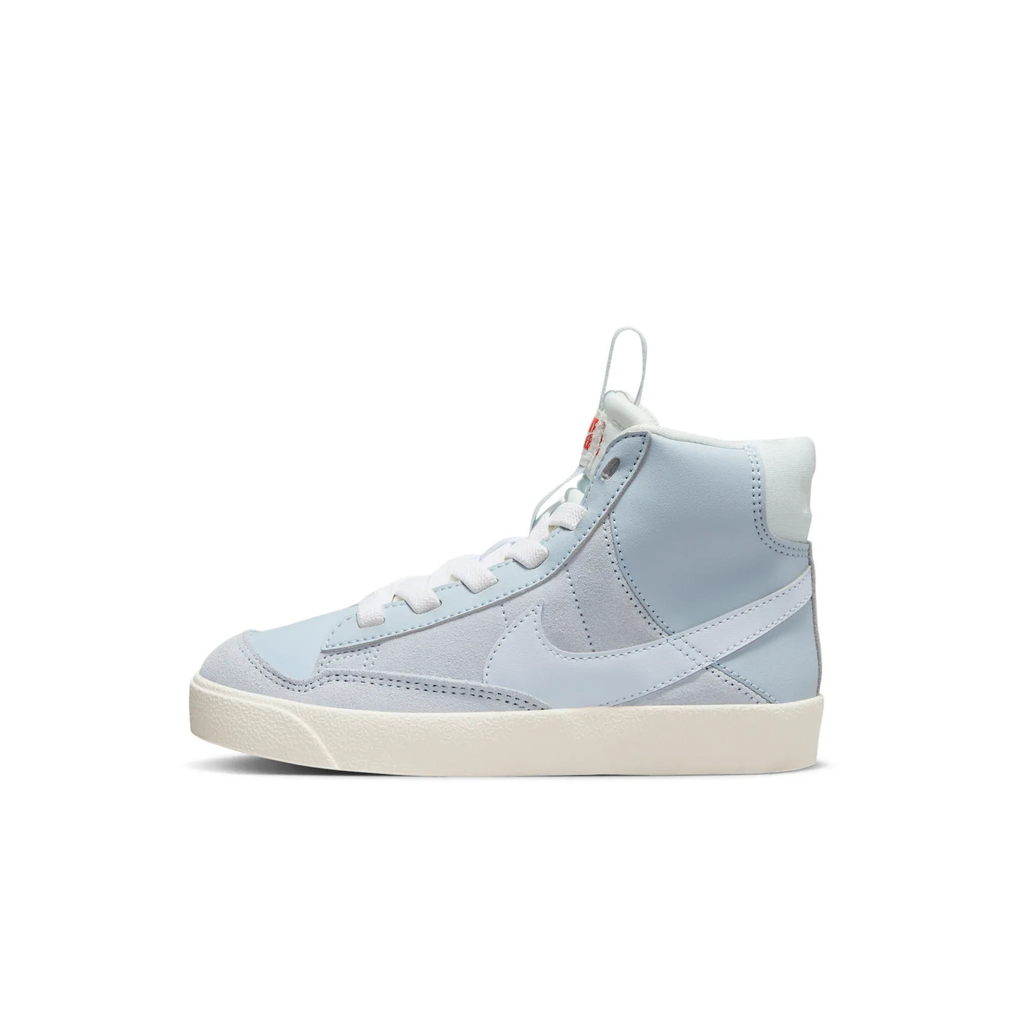 Nike Blazer Mid '77 SE Dance