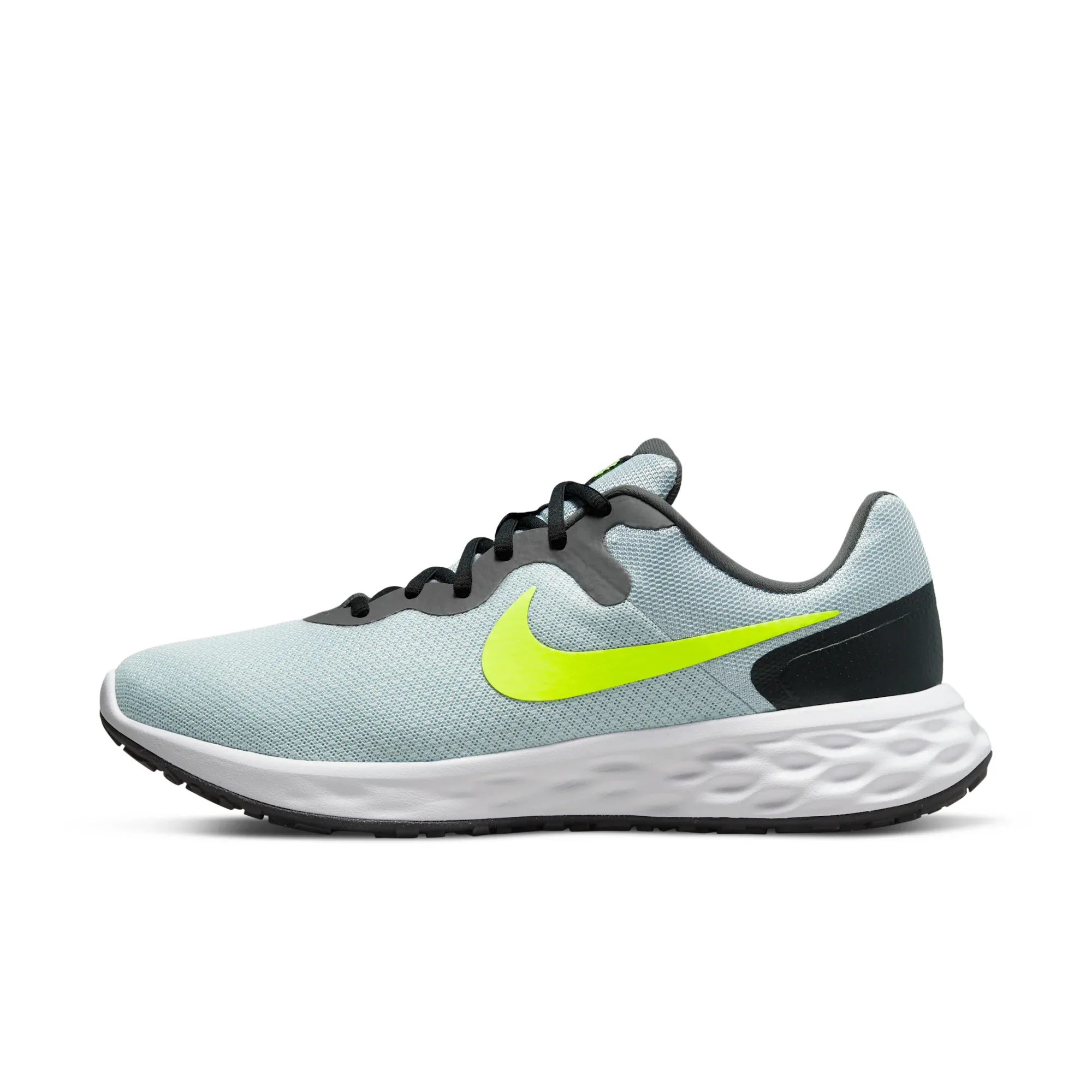 Nike Revolution 6