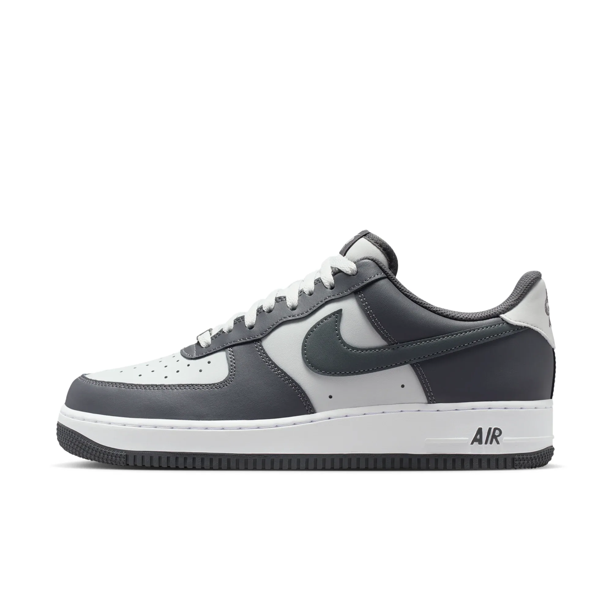 Nike Air Force 1 '07