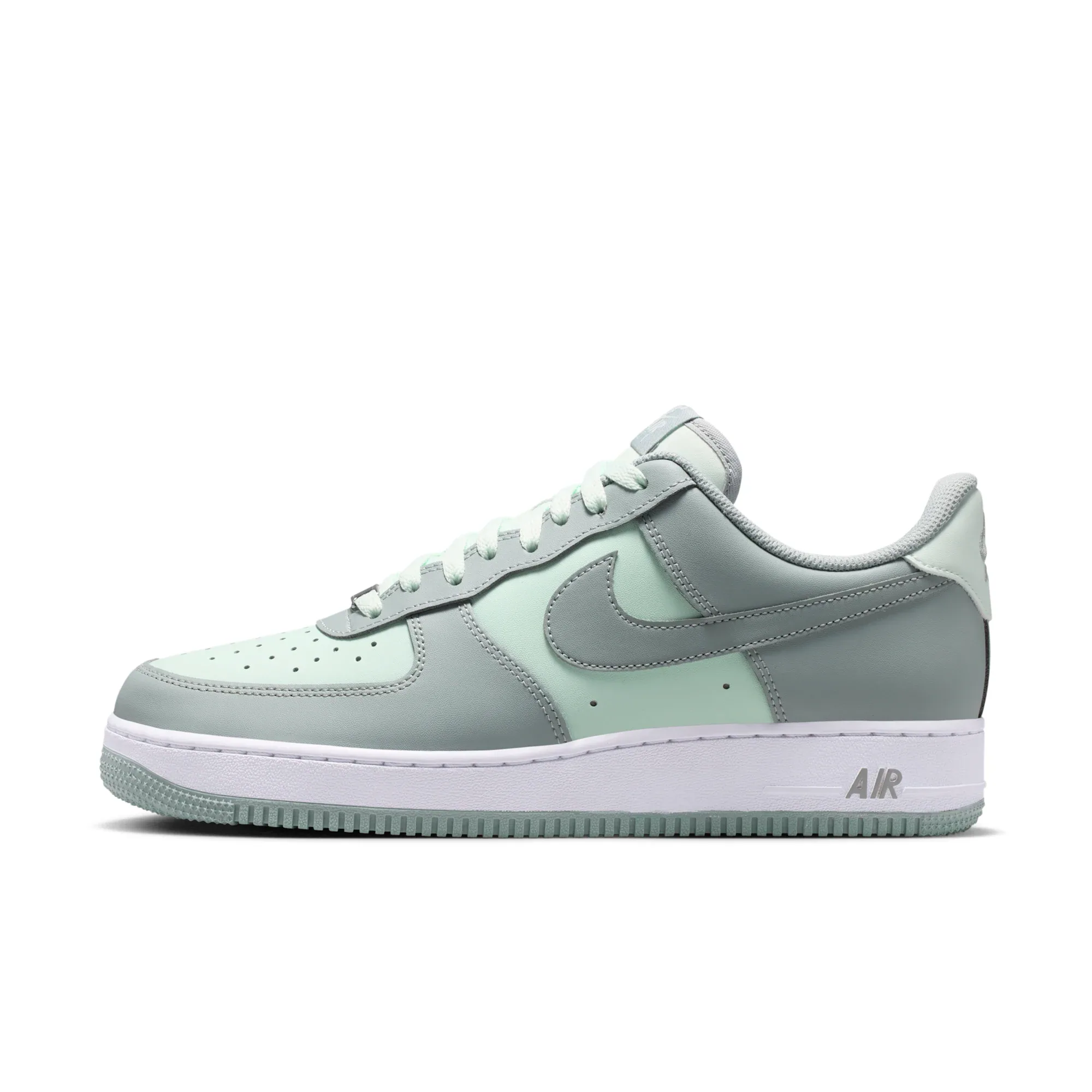 Nike Air Force 1 '07