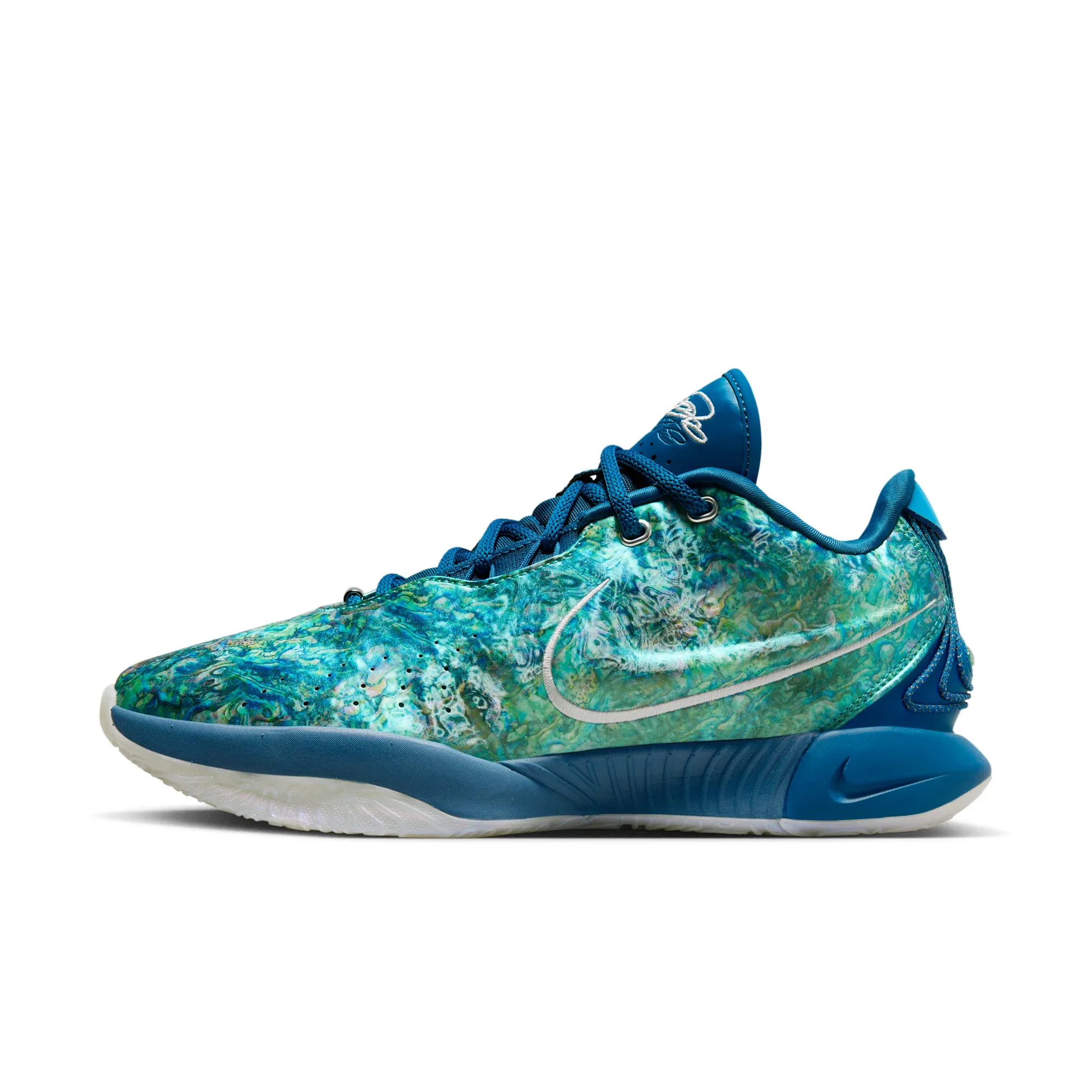 LeBron XXI