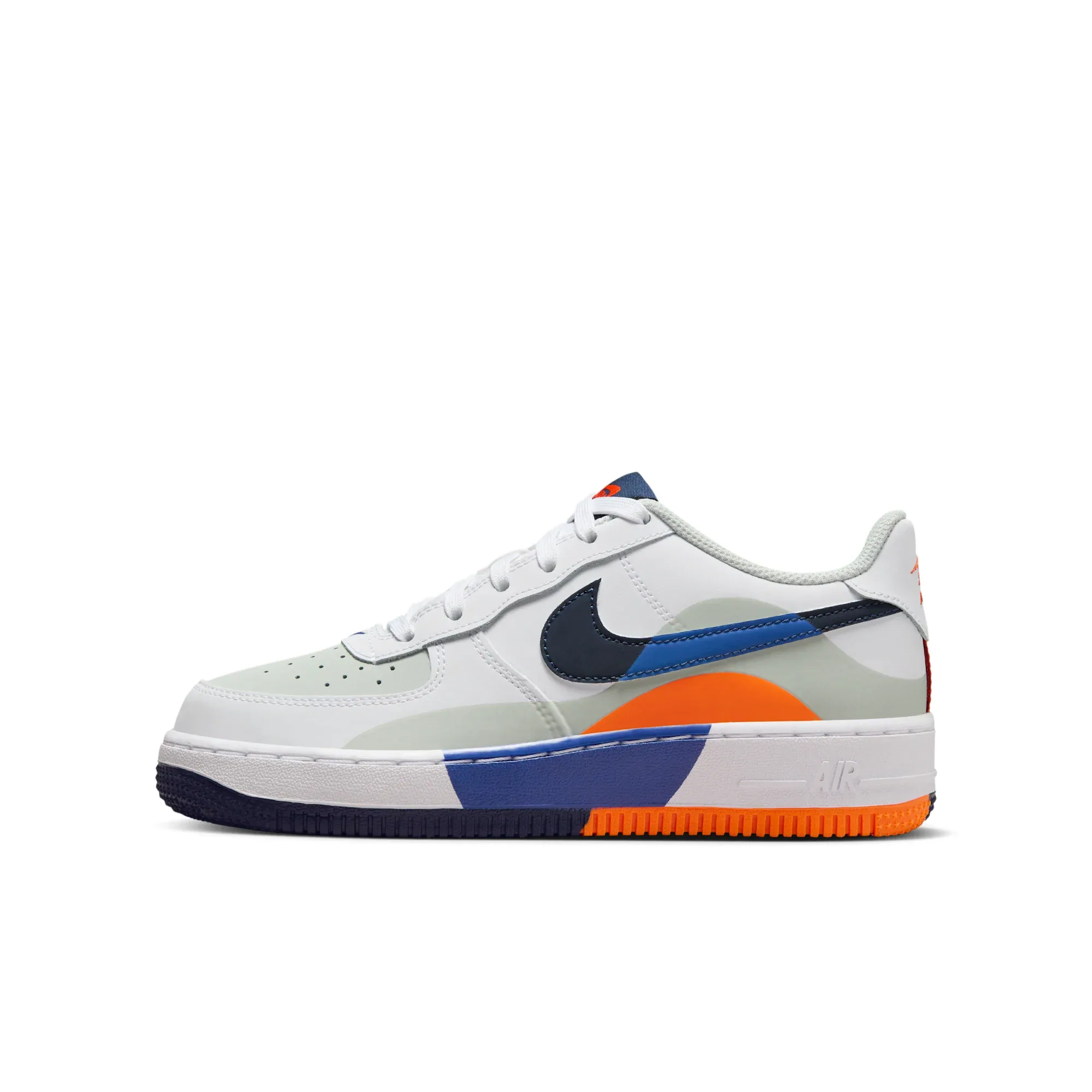 Nike Air Force 1 LV8