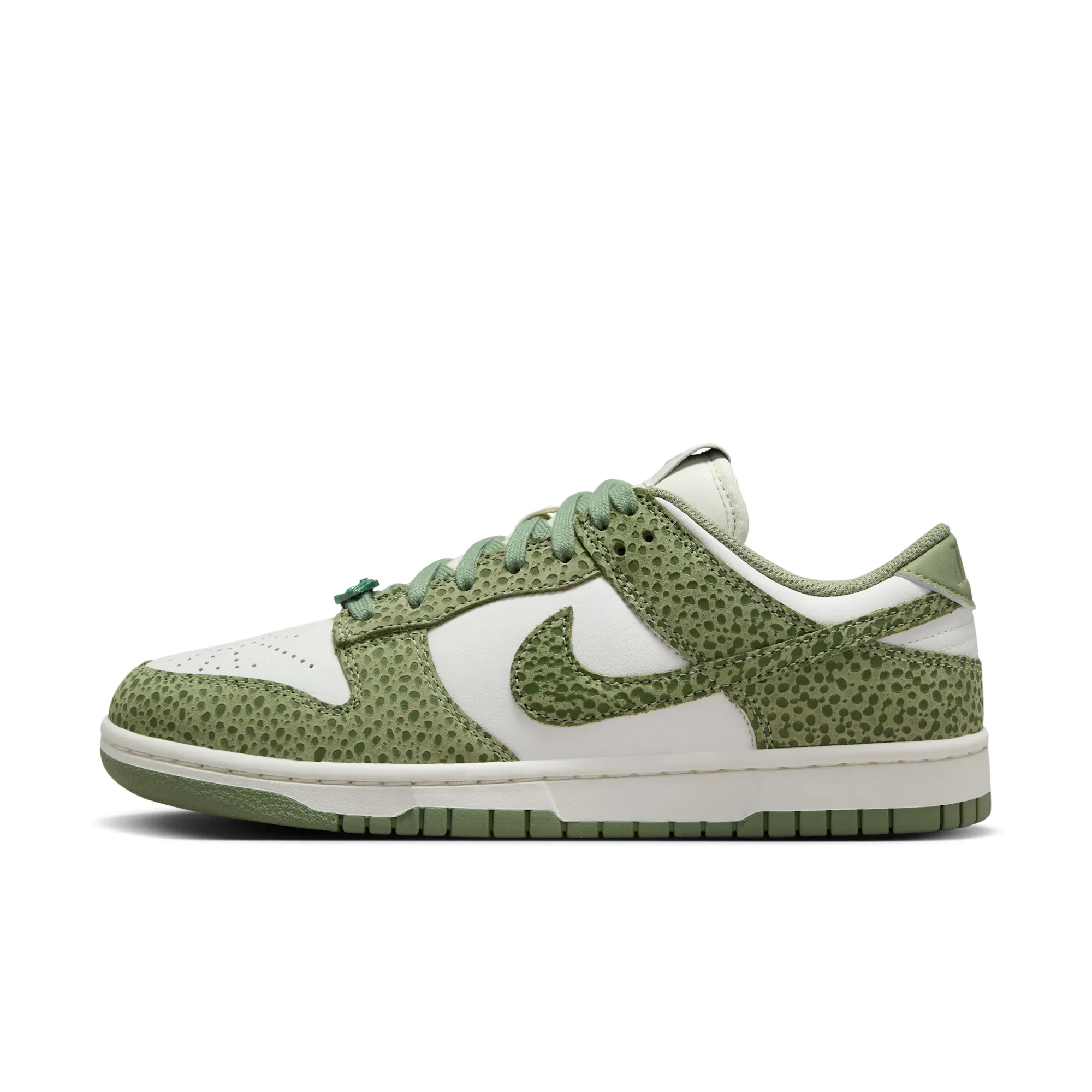 Nike Dunk Low Premium