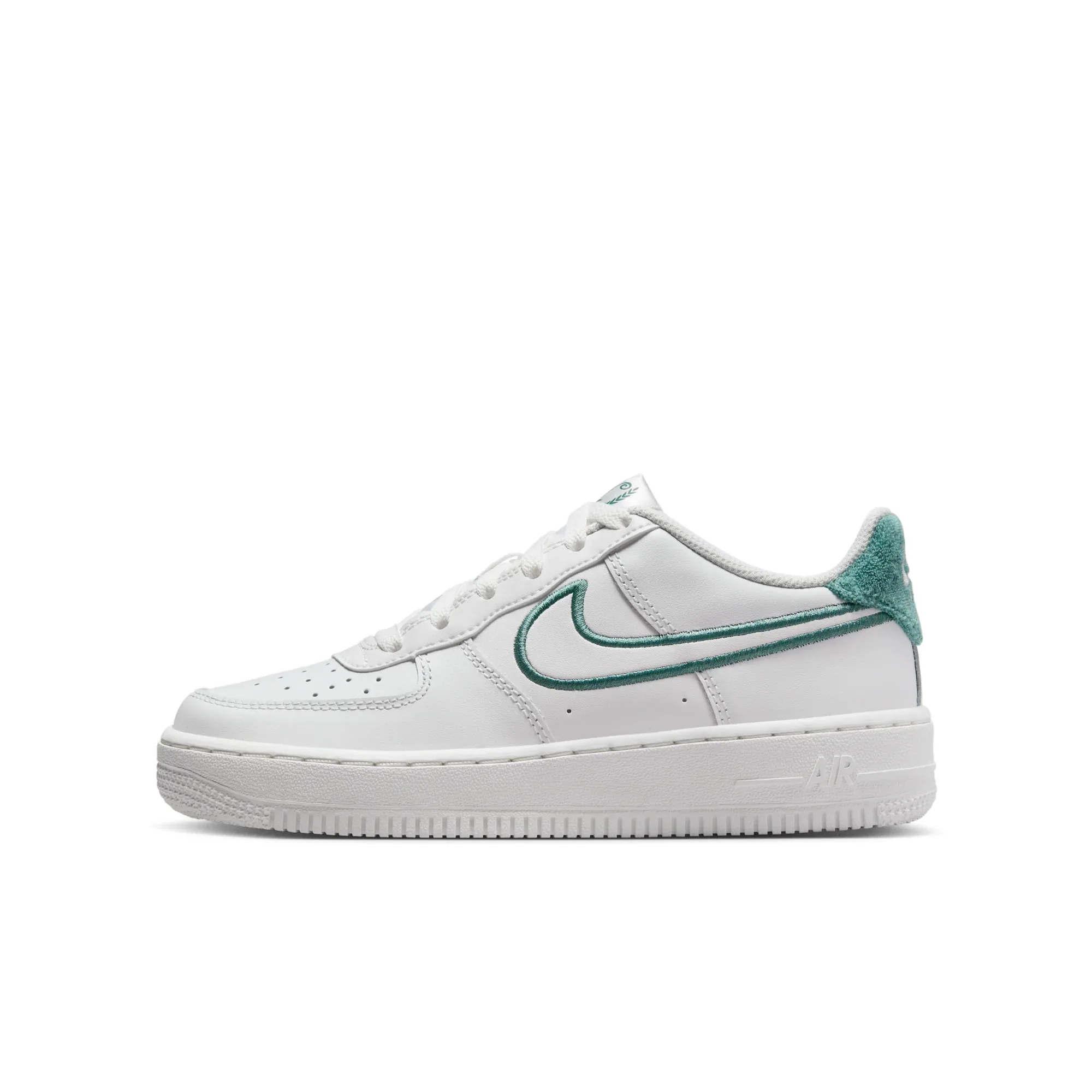 Nike Air Force 1 LV8 3