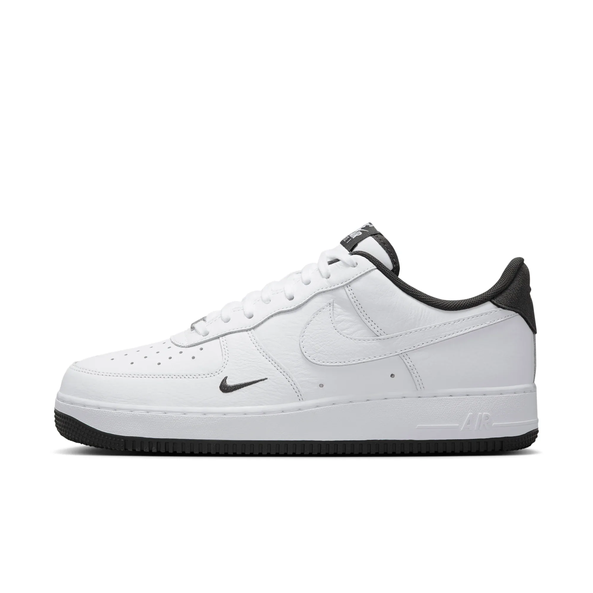 Nike Air Force 1 '07 LV8