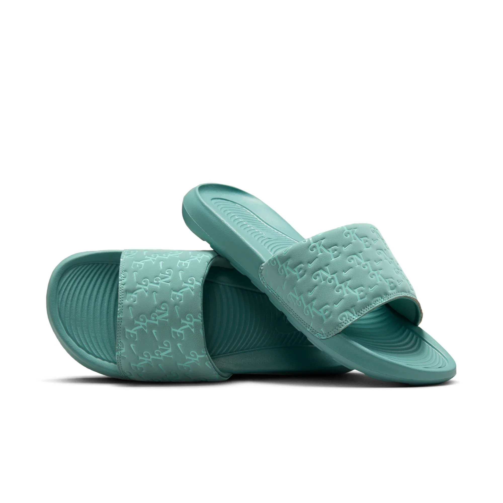 Nike Victori One