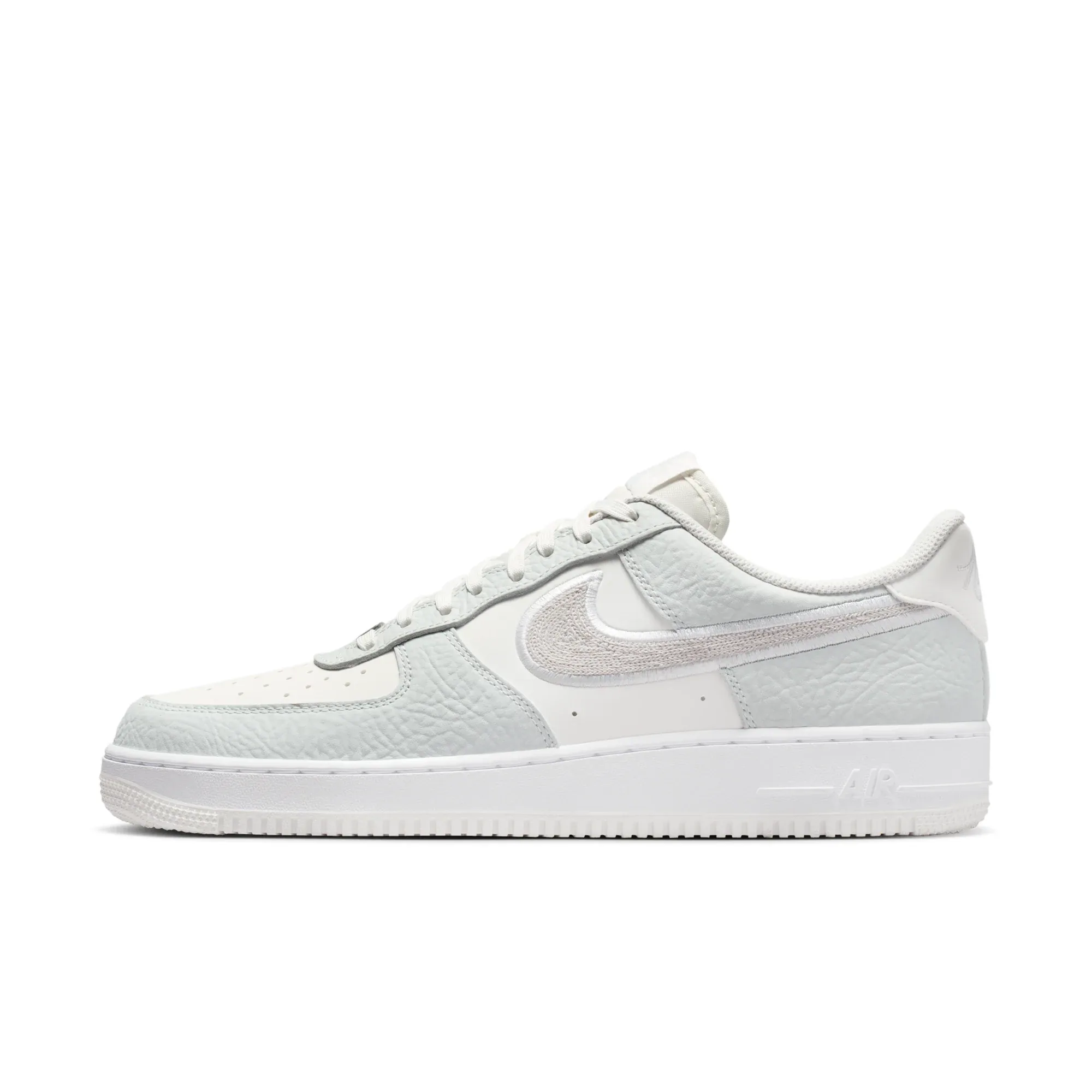 Nike Air Force 1 '07 LV8