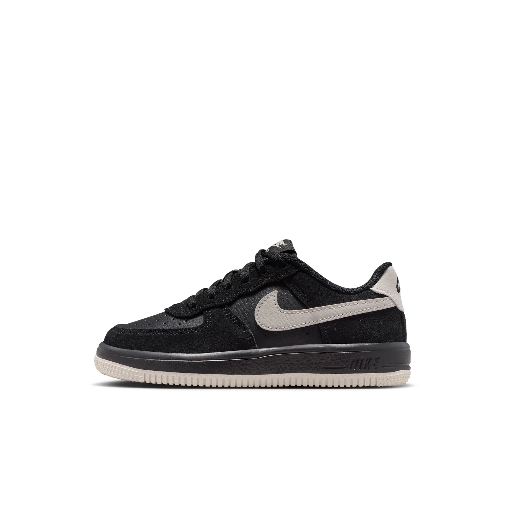 Nike Force 1 Low LV8 2